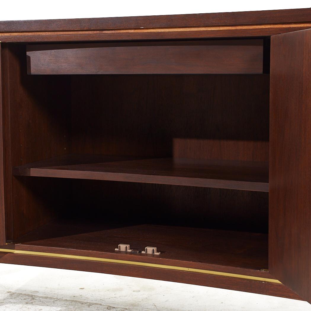 Edward Wormley for Dunbar MCM Curved Front Burlwood, Mahogany and Brass Credenza For Sale 3