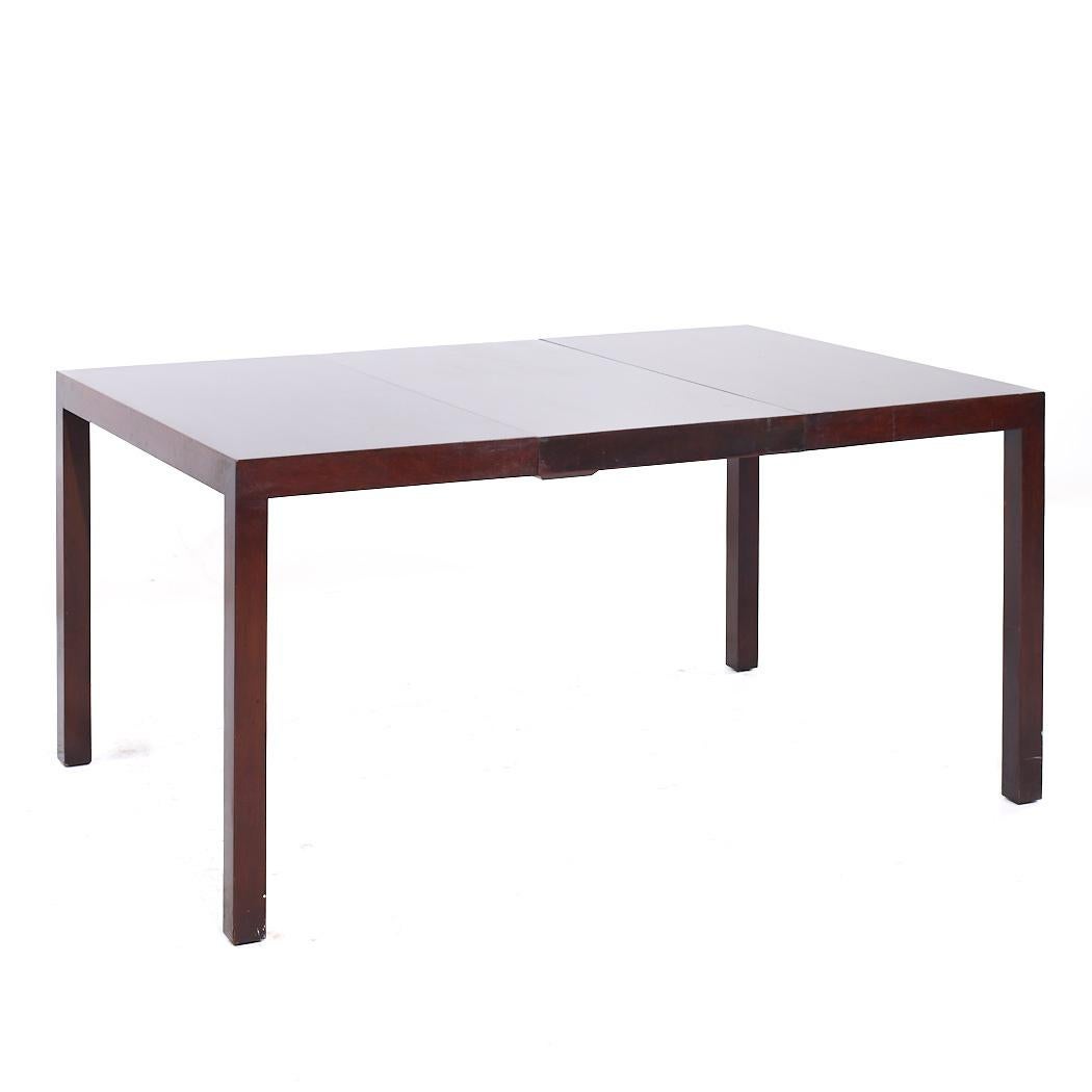 Edward Wormley pour Dunbar MCM Table de salle à manger extensible en acajou - 2 rallonges Bon état - En vente à Countryside, IL