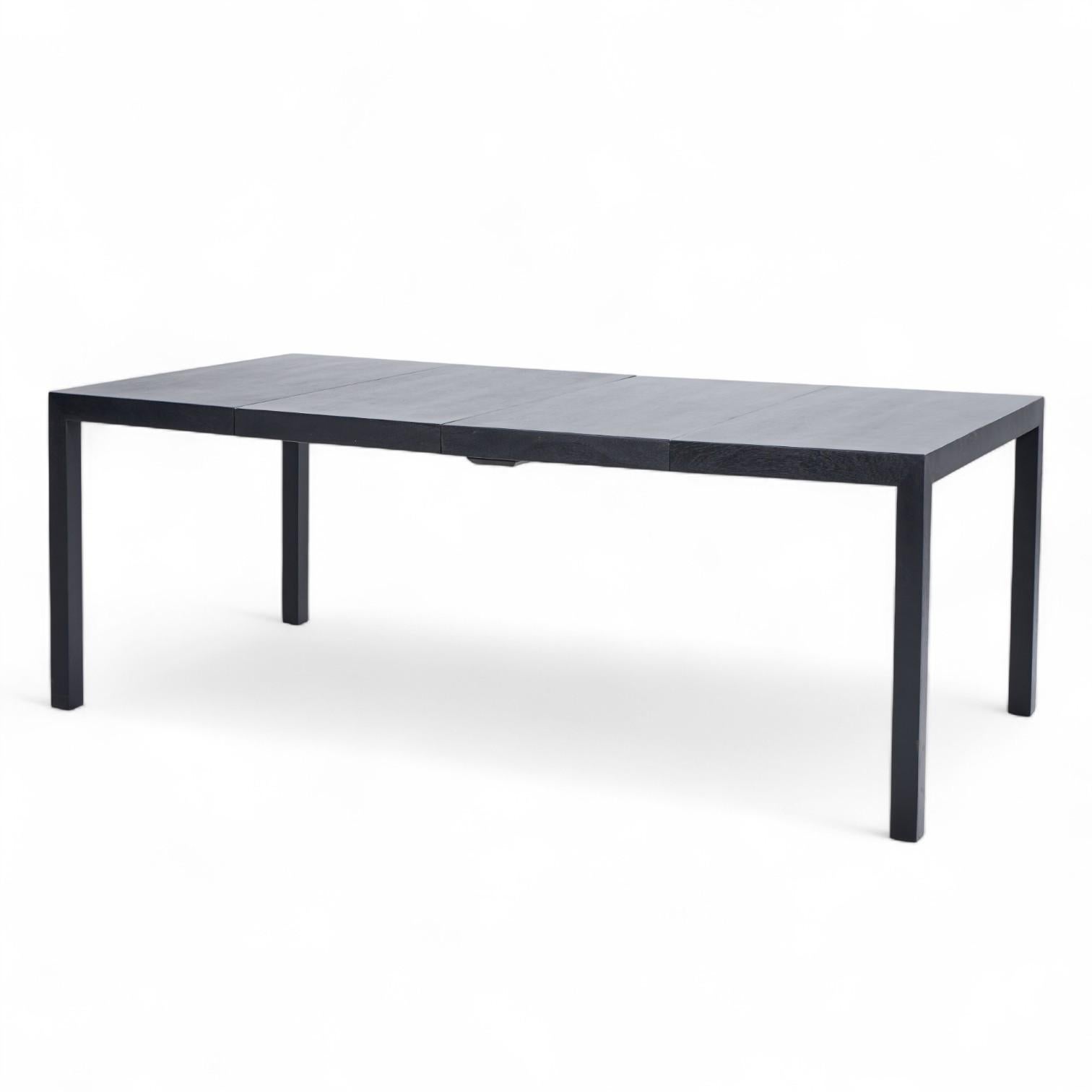 Mid-Century moderno Edward Wormley per Dunbar Tavolo da pranzo espandibile in mogano - 2 foglie in vendita