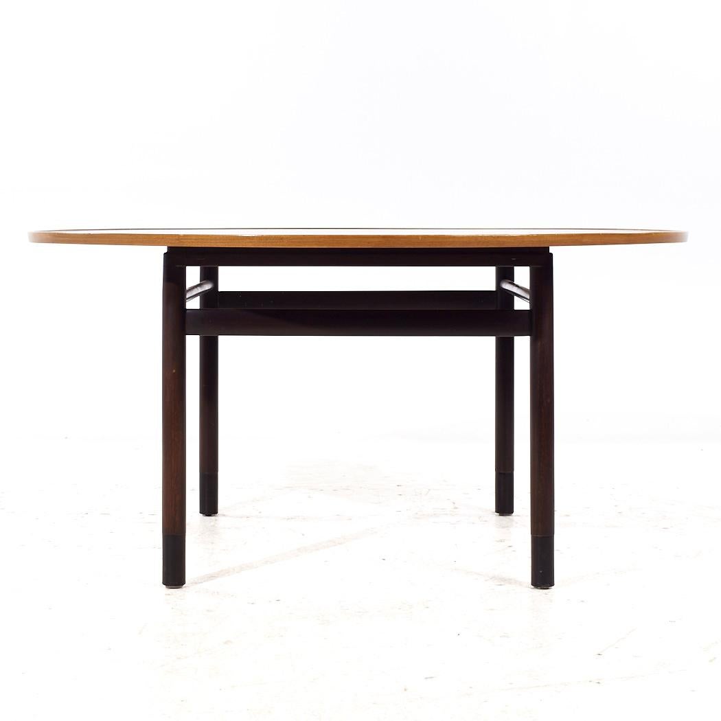 Edward Wormley for Dunbar MCM Mahogany Expanding Dining Table with 1 Leaf In Good Condition For Sale In Countryside, IL