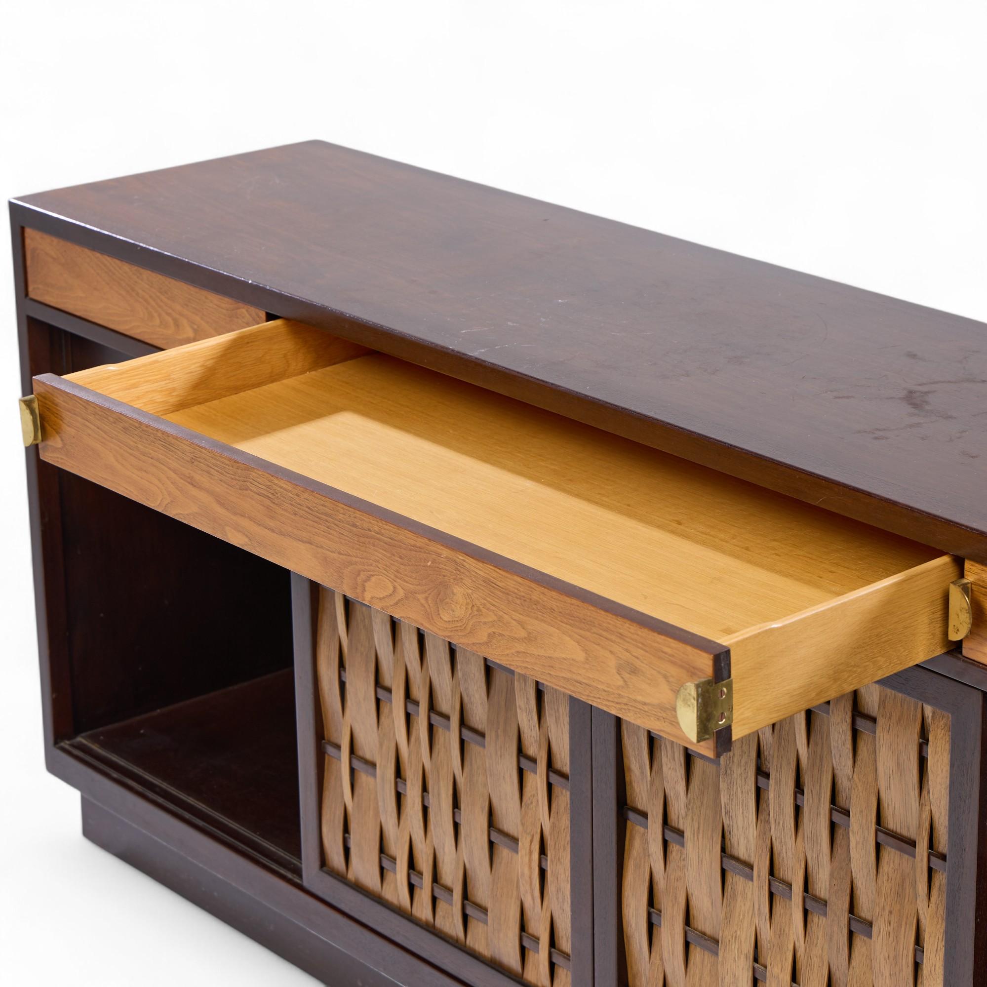 Credenza de palisandro y caoba Edward Wormley para Dunbar Mid Century Basketweave en venta 4