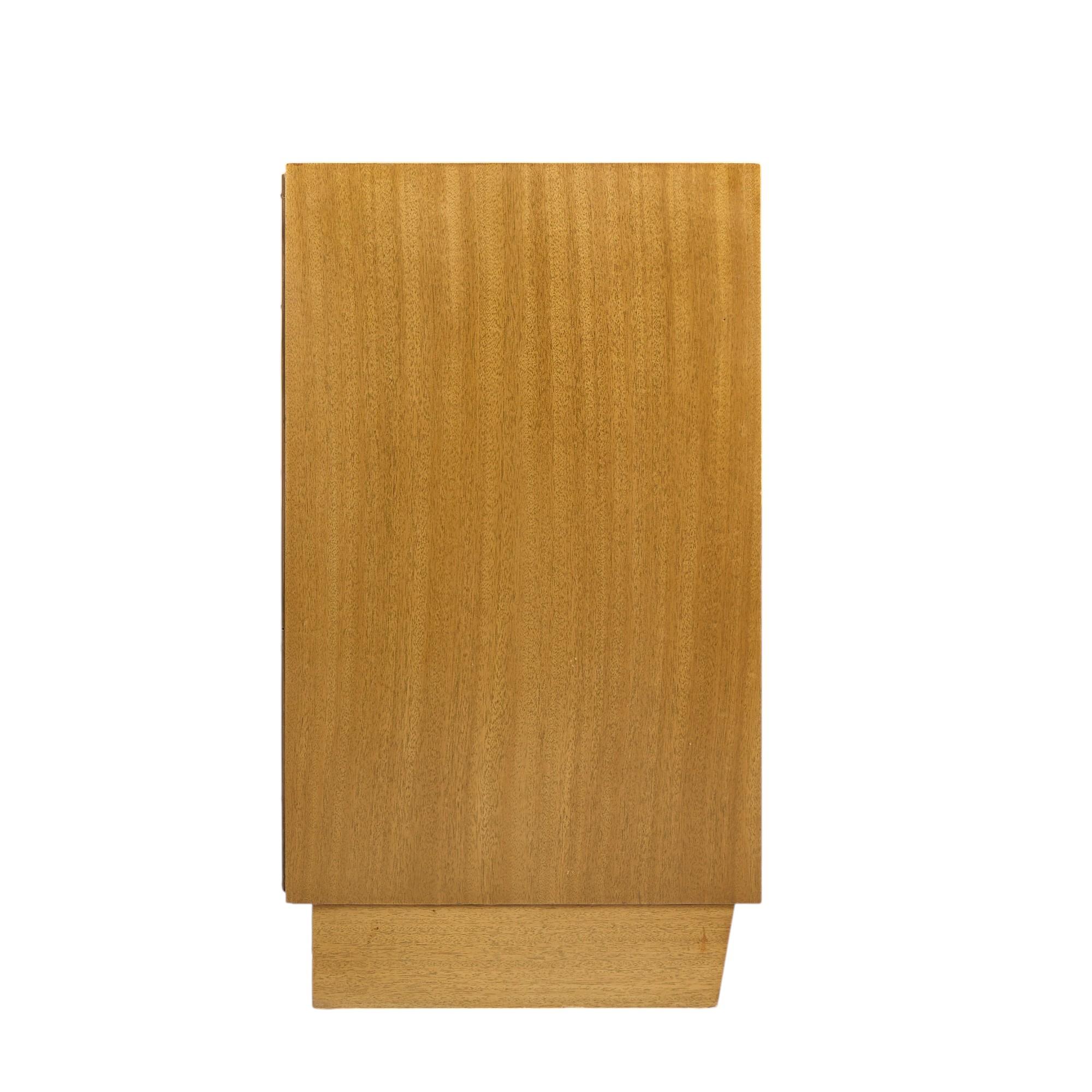 Credenza de caoba blanqueada Edward Wormley para Dunbar Mid Century Estadounidense en venta
