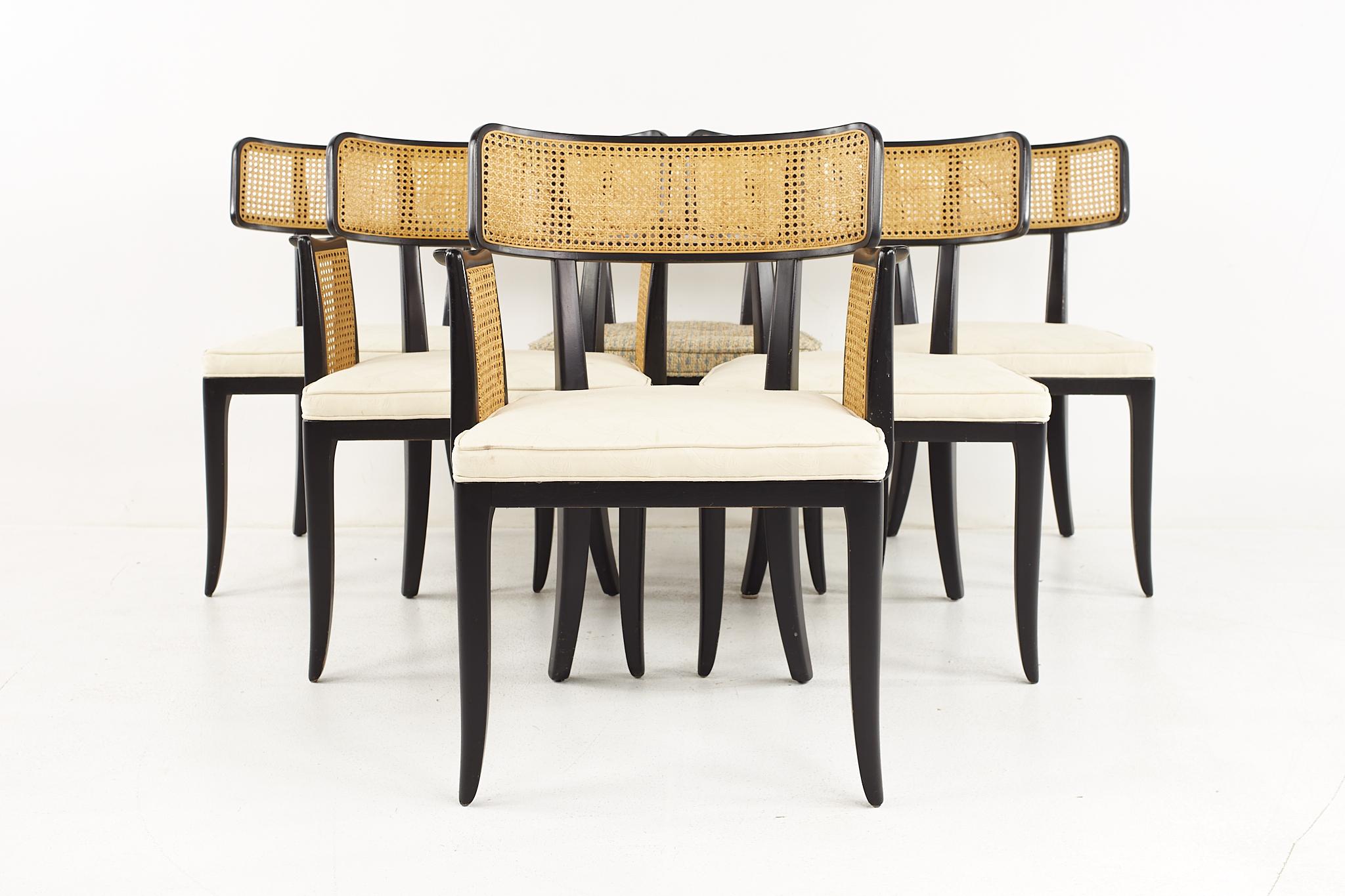 Edward Wormley for Dunbar Mid Century Dining Chairs - Set of 6

Chaque chaise latérale mesure : 22 de large x 20 de profond x 34 de haut, avec une hauteur d'assise de 18 pouces.
Chaque fauteuil mesure : 25 large x 21 profond x 34 haut, avec une