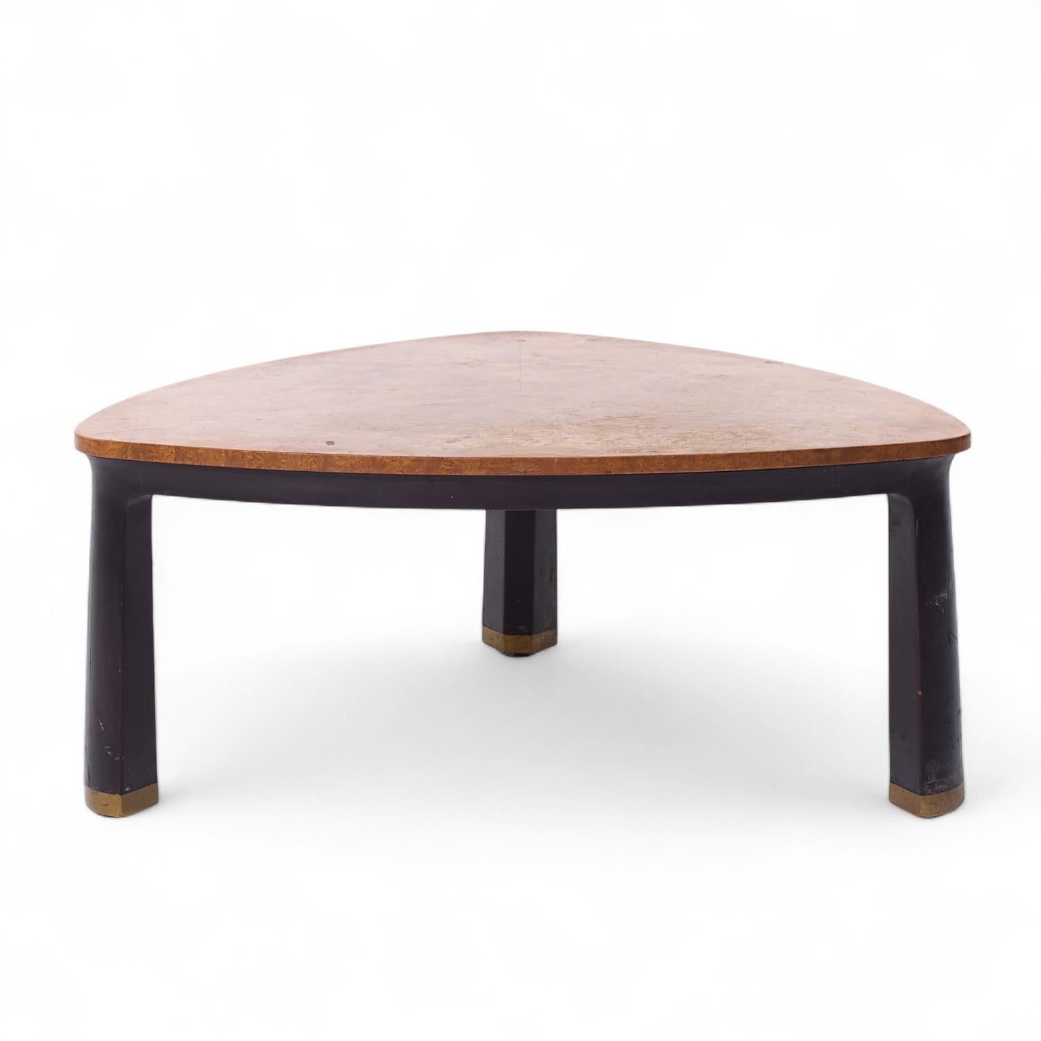 Edward Wormley for Dunbar Mid Century Carpathian Elm Burlwood Coffee Table In Good Condition For Sale In Countryside, IL