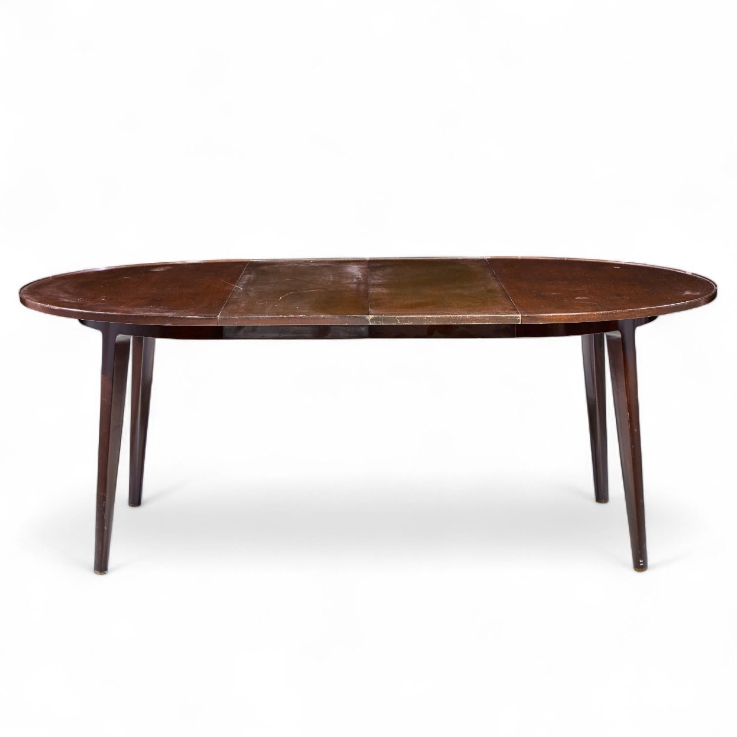 Edward Wormley for Dunbar Mid Century Expanding Dining Table with 2 Leaves

This table measures: 48 wide x 48 deep x 29 inches high, with a chair clearance of 28 inches, each leaf measures 15 inches wide, making a maximum table width of 78 inches