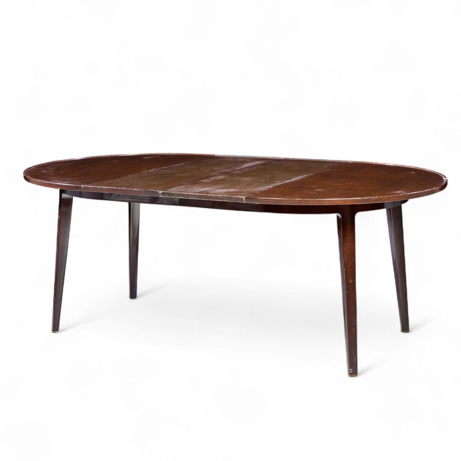 Mid-Century moderno Edward Wormley for Dunbar Mid Century Expanding Dining Table with 2 Leaves in vendita