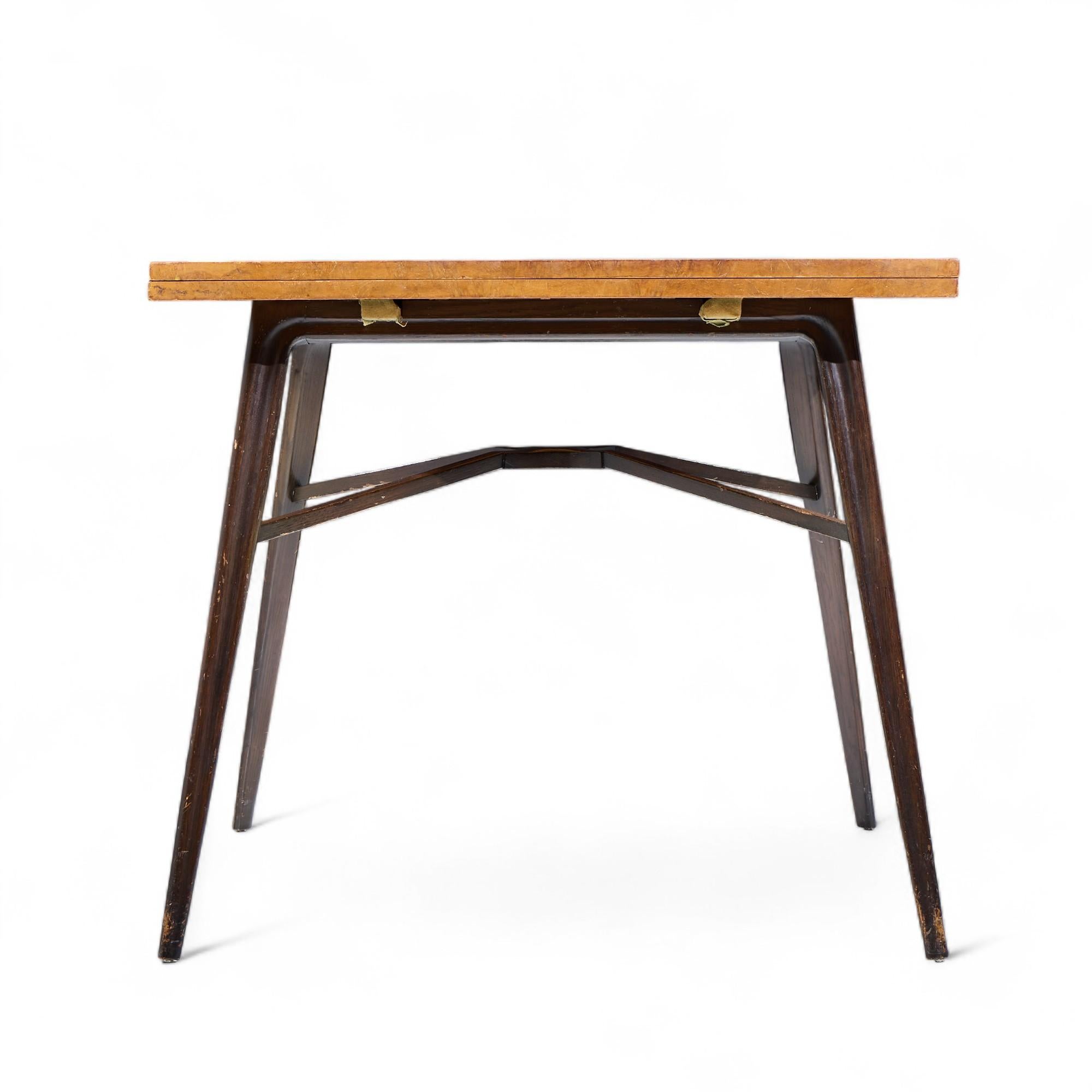 Edward Wormley pour Dunbar Table à abattant en acajou et bois de bourgogne du milieu du siècle dernier Bon état - En vente à Franklin Park, IL