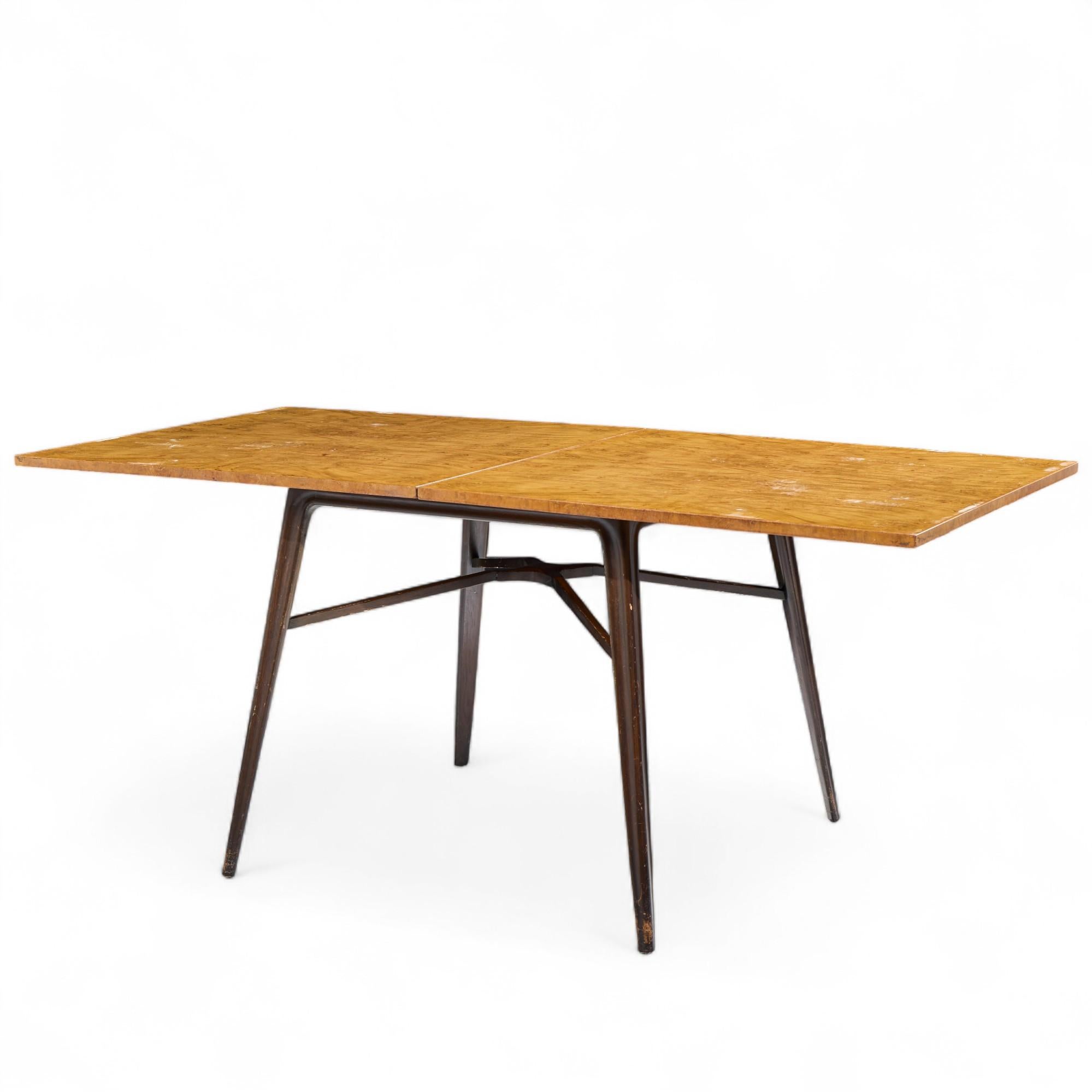 Edward Wormley pour Dunbar Table à abattant en acajou et bois de bourgogne du milieu du siècle dernier en vente 1