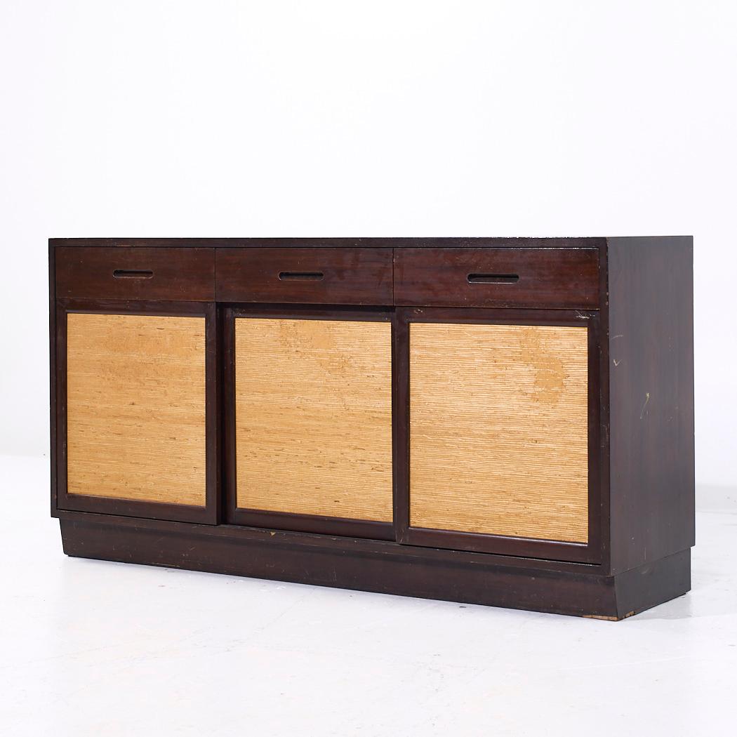 Mid-Century moderno Edward Wormley per Dunbar - Credenza in mogano del metà del secolo scorso in vendita