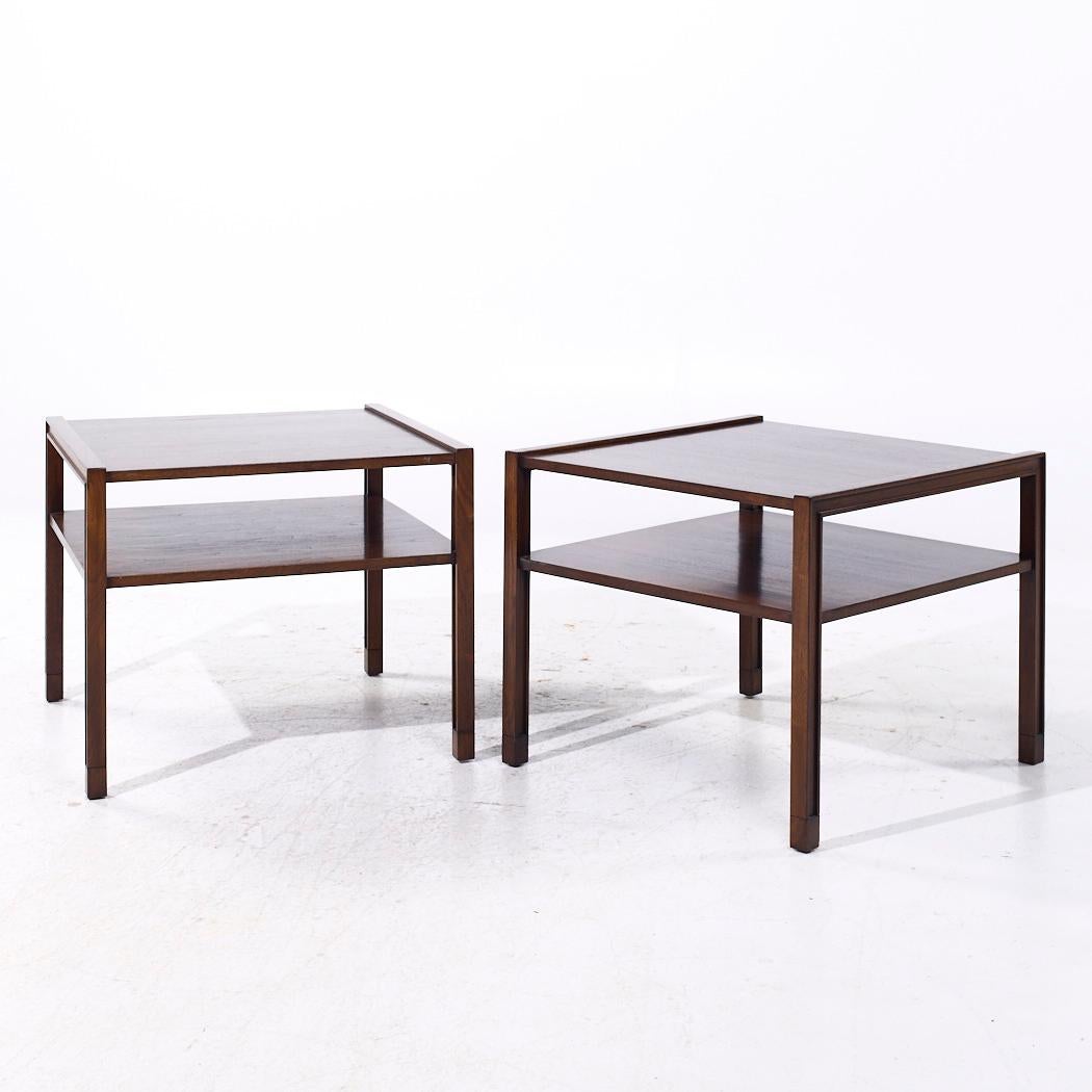 Mid-Century Modern Edward Wormley pour Dunbar Tables d'appoint en acajou du milieu du siècle - Paire en vente