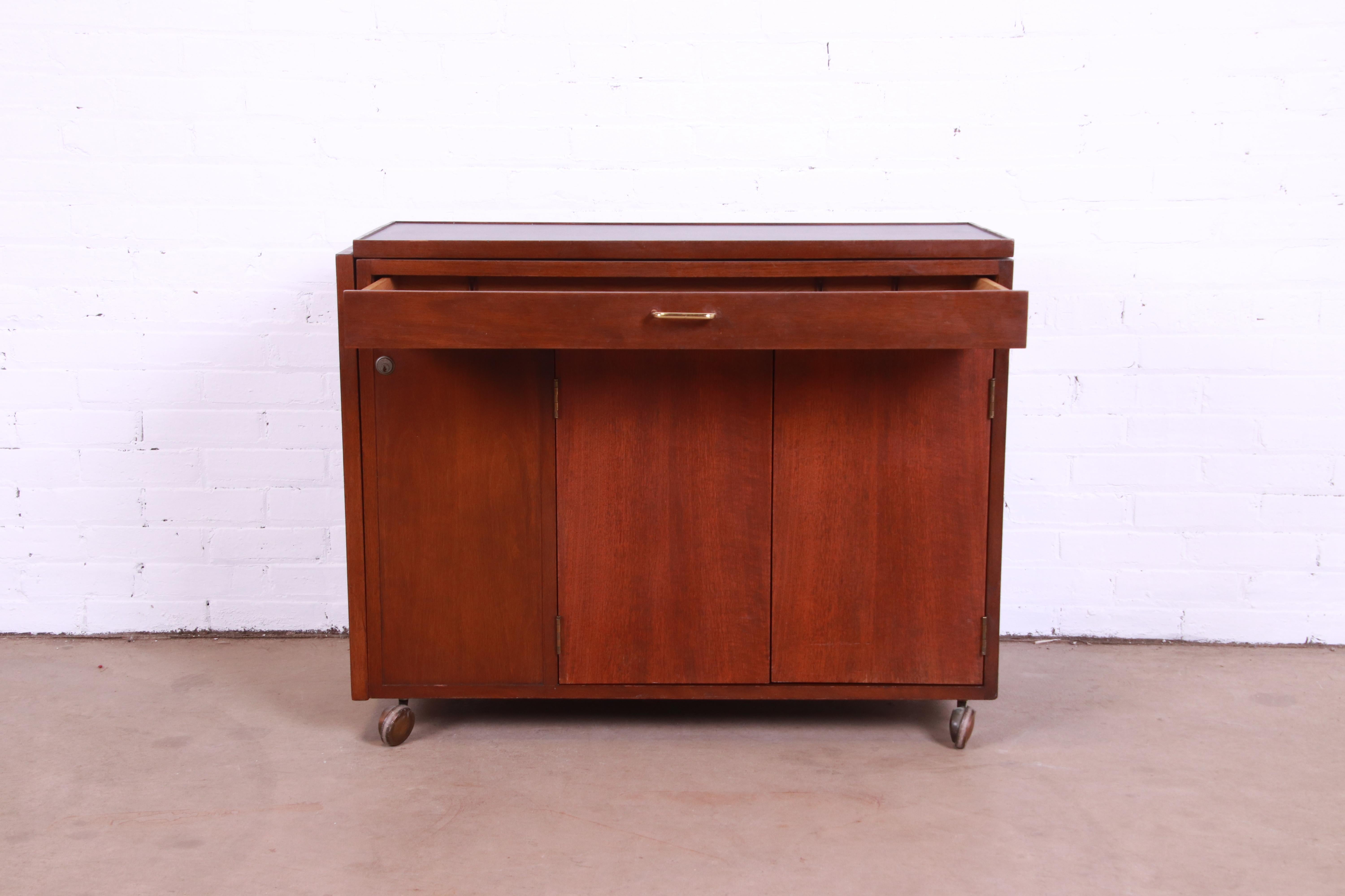 Edward Wormley for Dunbar Mid-Century Modern Walnut Bar Cart, 1950s 6