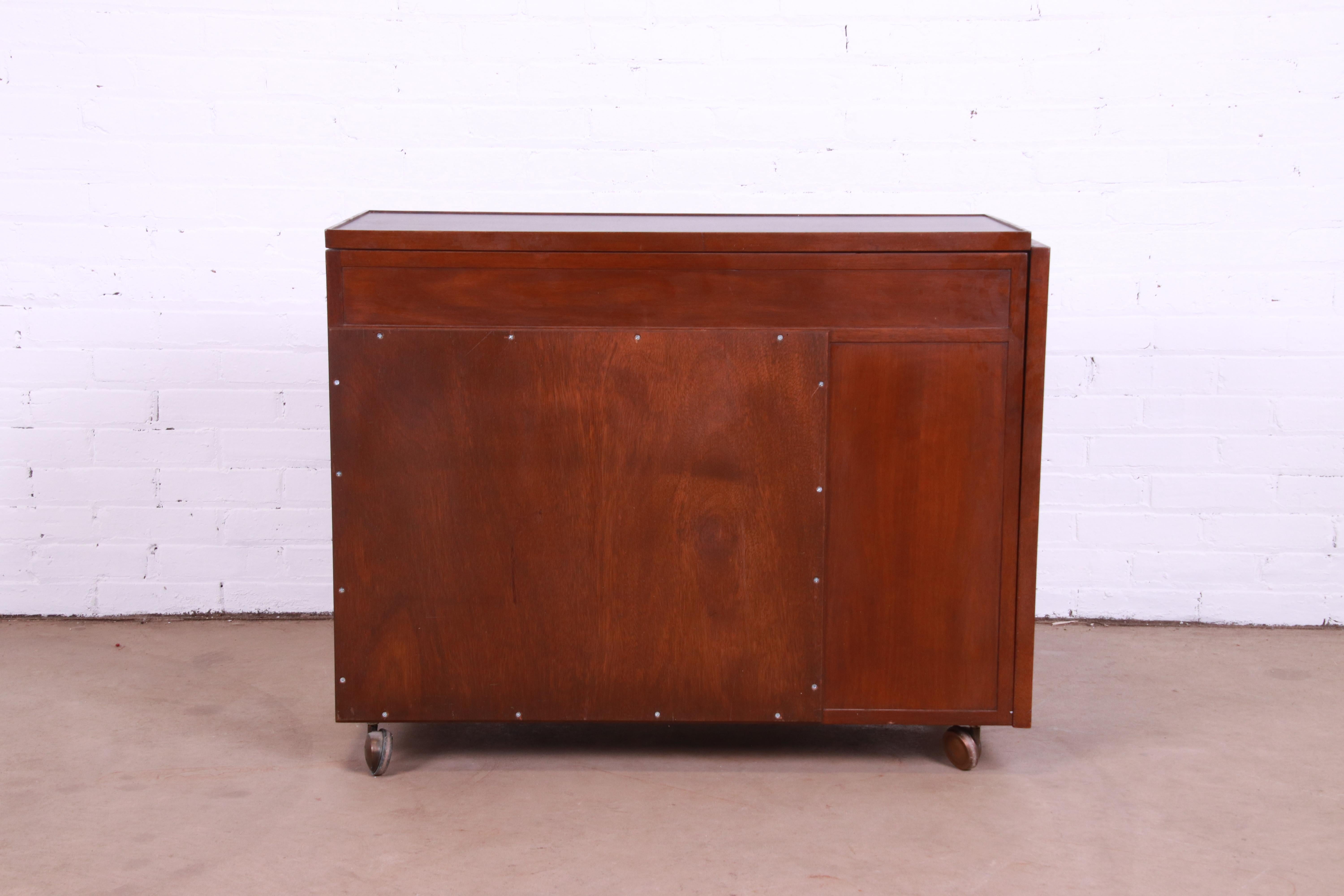 Edward Wormley for Dunbar Mid-Century Modern Walnut Bar Cart, 1950s 10