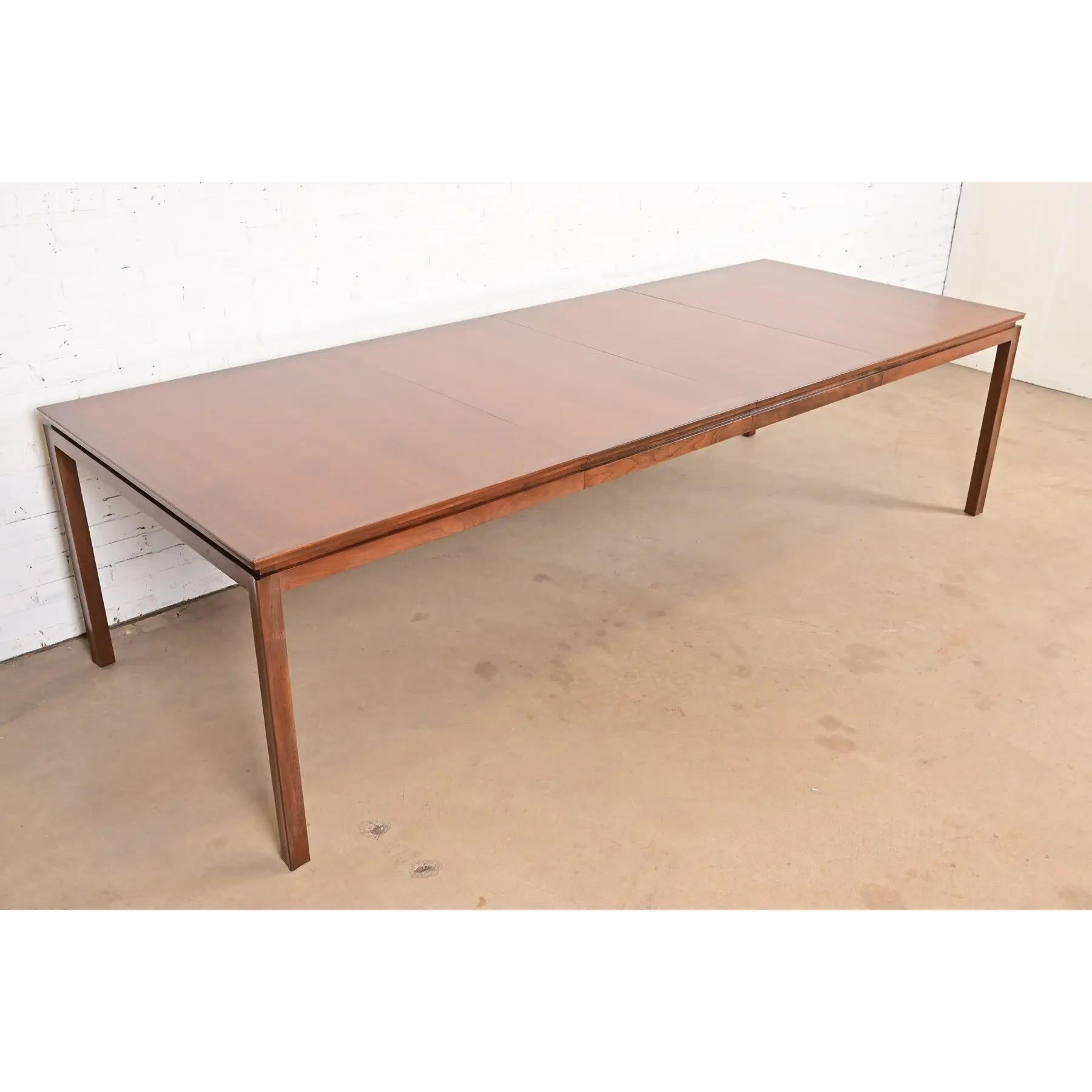 Mid-20th Century Edward Wormley for Dunbar Mid-Century Modern Walnut Dining Table, Refinished For Sale