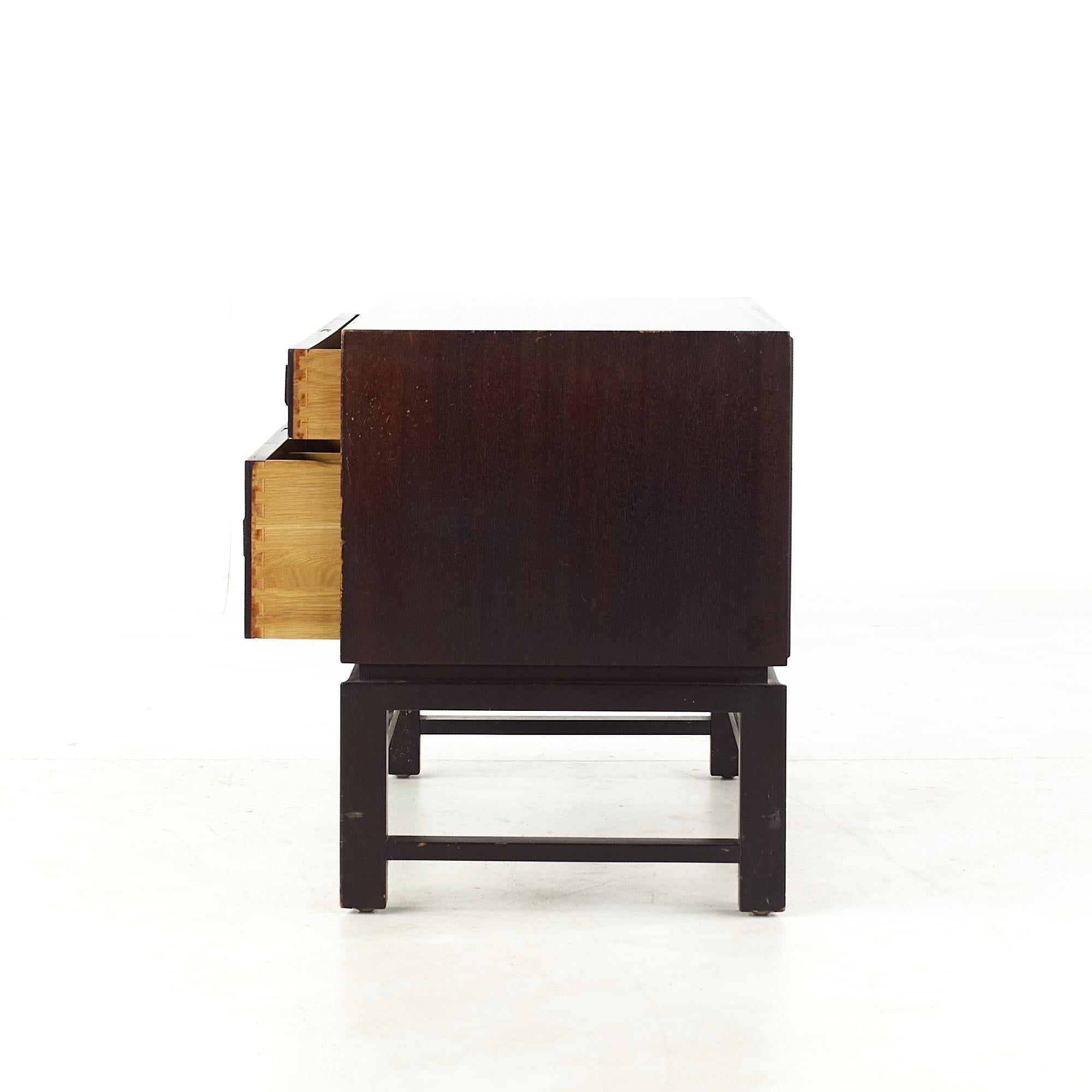 Edward Wormley for Dunbar Mid Century Nightstand In Good Condition For Sale In Countryside, IL