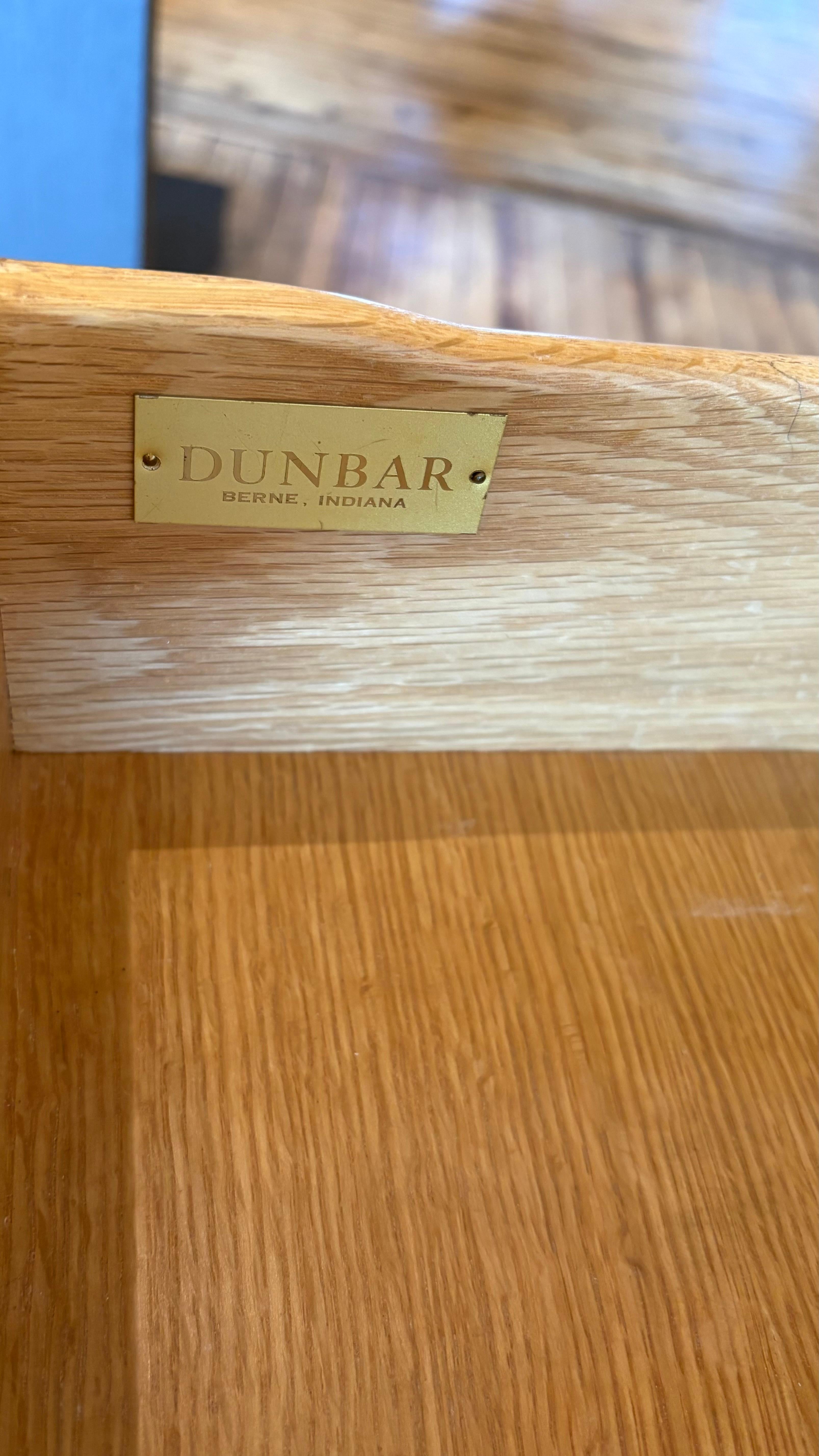 Credenza di metà secolo di Edward Wormley per Dunbar in vendita 1