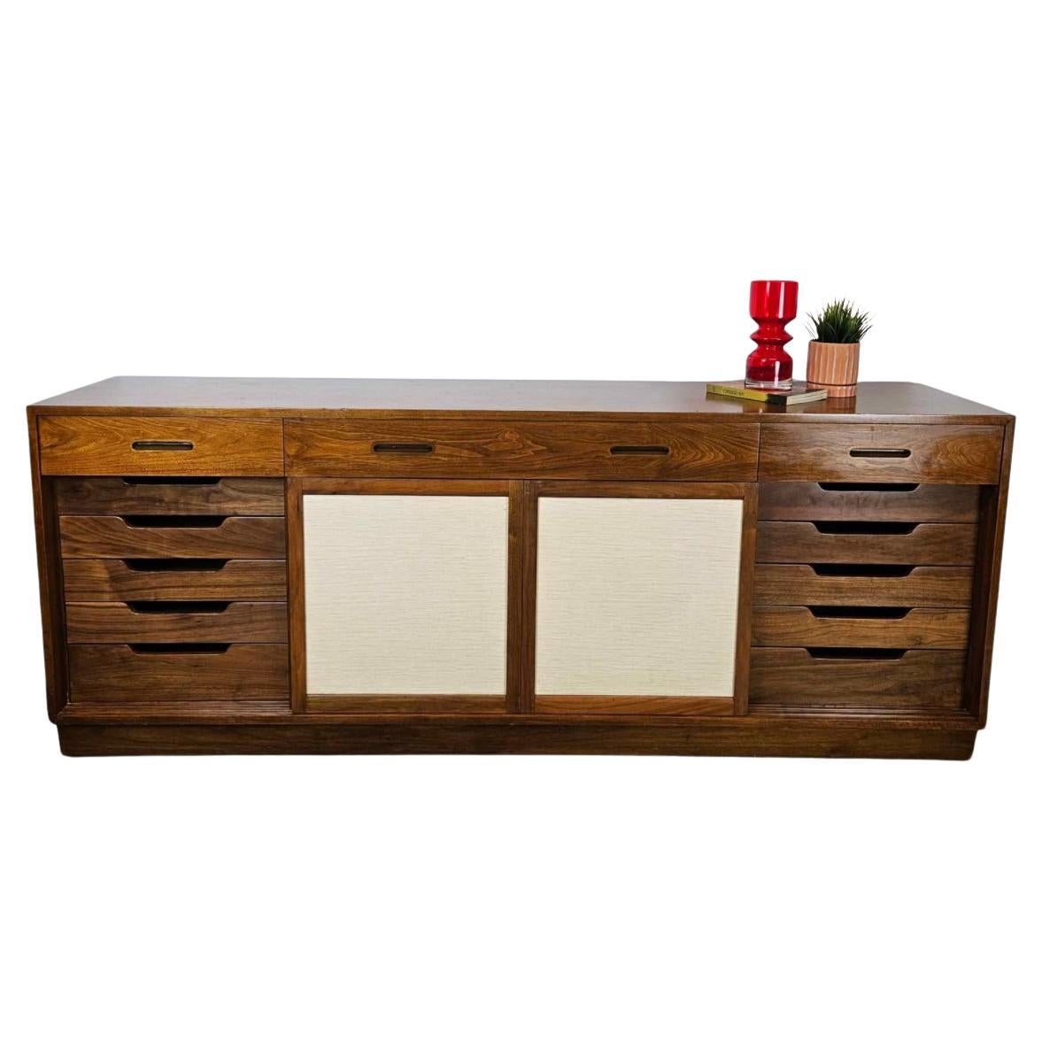 Credenza di metà secolo di Edward Wormley per Dunbar