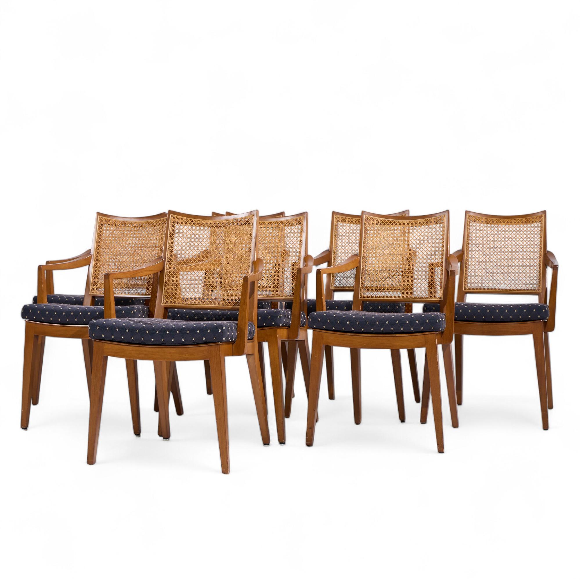 Edward Wormley für Dunbar Esszimmerstühle aus Nussbaum und Rohrgeflecht aus der Mitte des Jahrhunderts - 8er-Set (Moderne der Mitte des Jahrhunderts) im Angebot