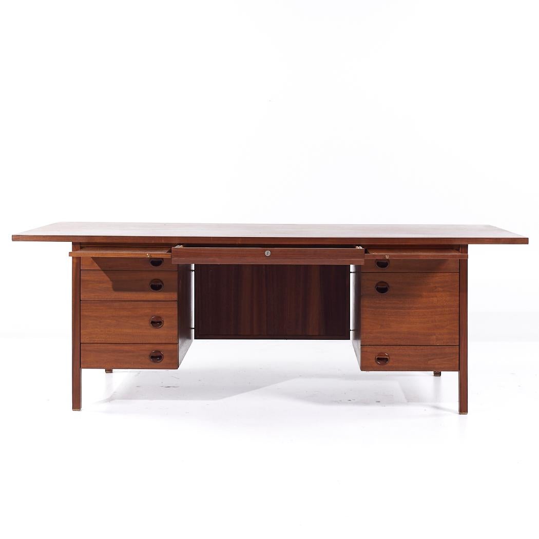 Edward Wormley for Dunbar Mid Century Walnut and Rosewood Executive Desk For Sale 2
