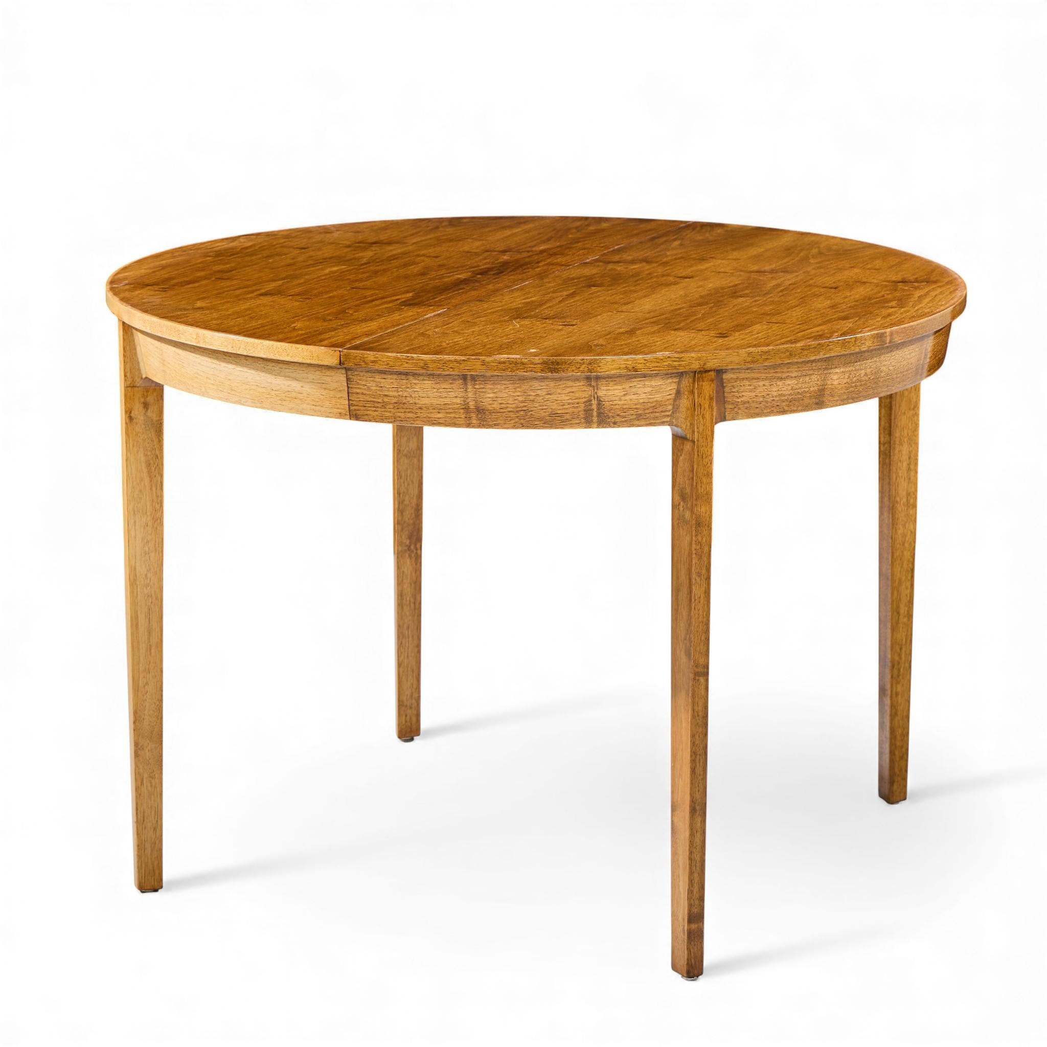 Noyer Edward Wormley for Dunbar Mid Century Table de salle à manger à rallonge en noyer - 4 abattants en vente