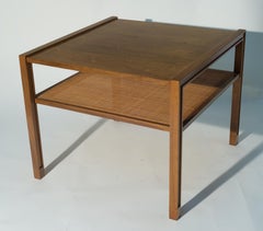Edward Wormley für Dunbar, Beistelltisch aus Nussbaumholz, Mitte des Jahrhunderts