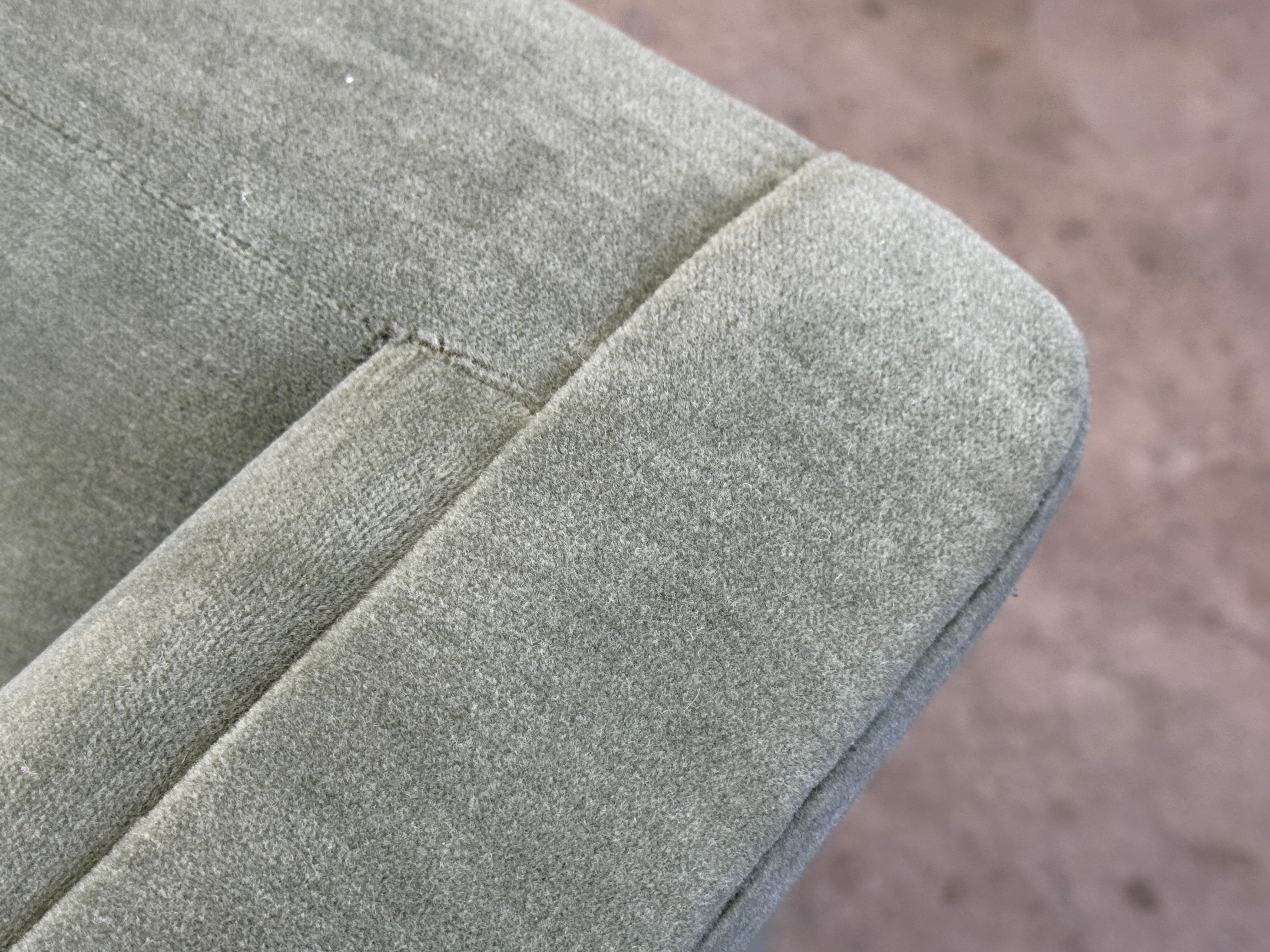 Edward Wormley for Dunbar model 4623 Sofa en vente 9