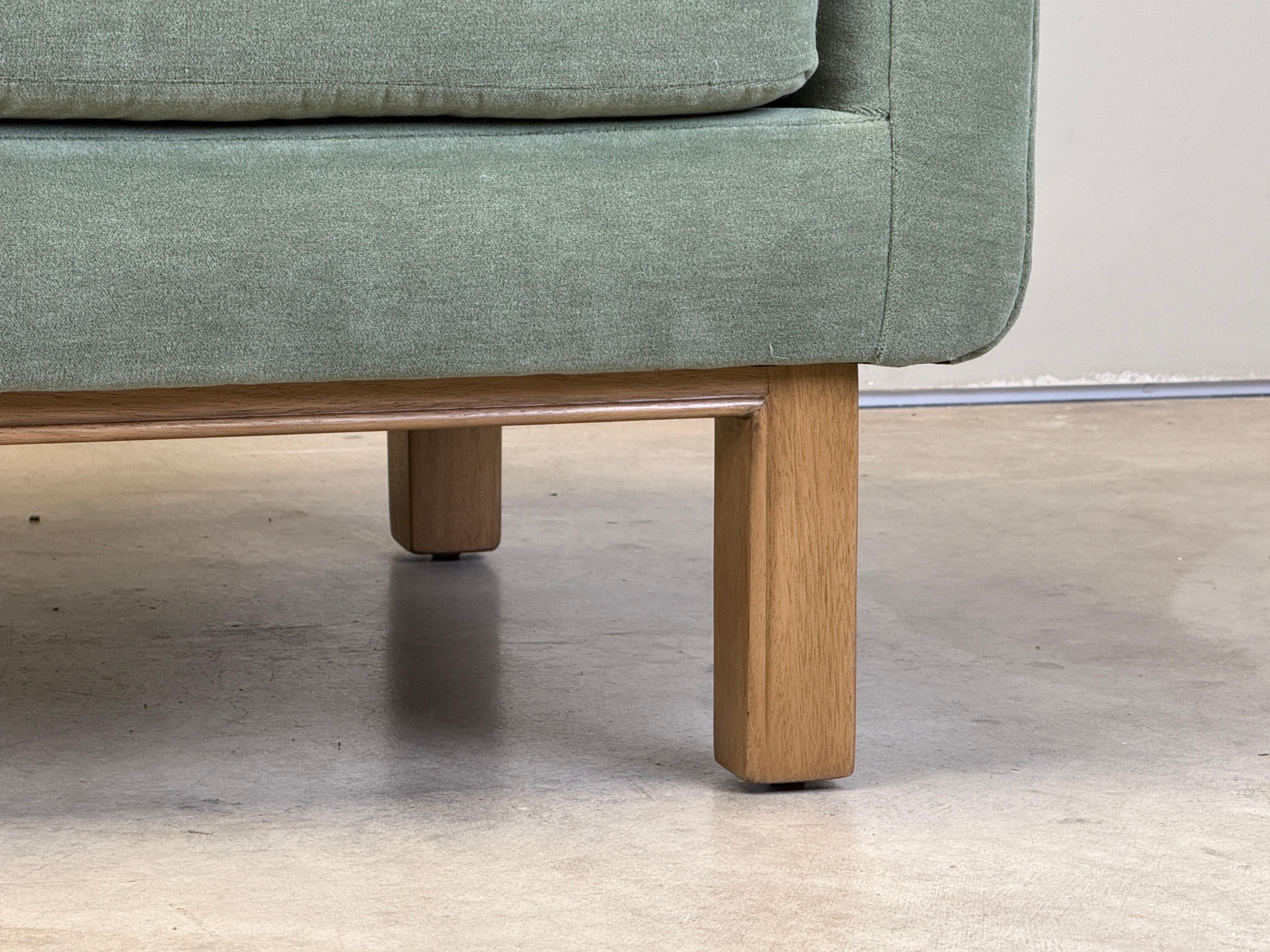 Edward Wormley for Dunbar model 4623 Sofa en vente 1