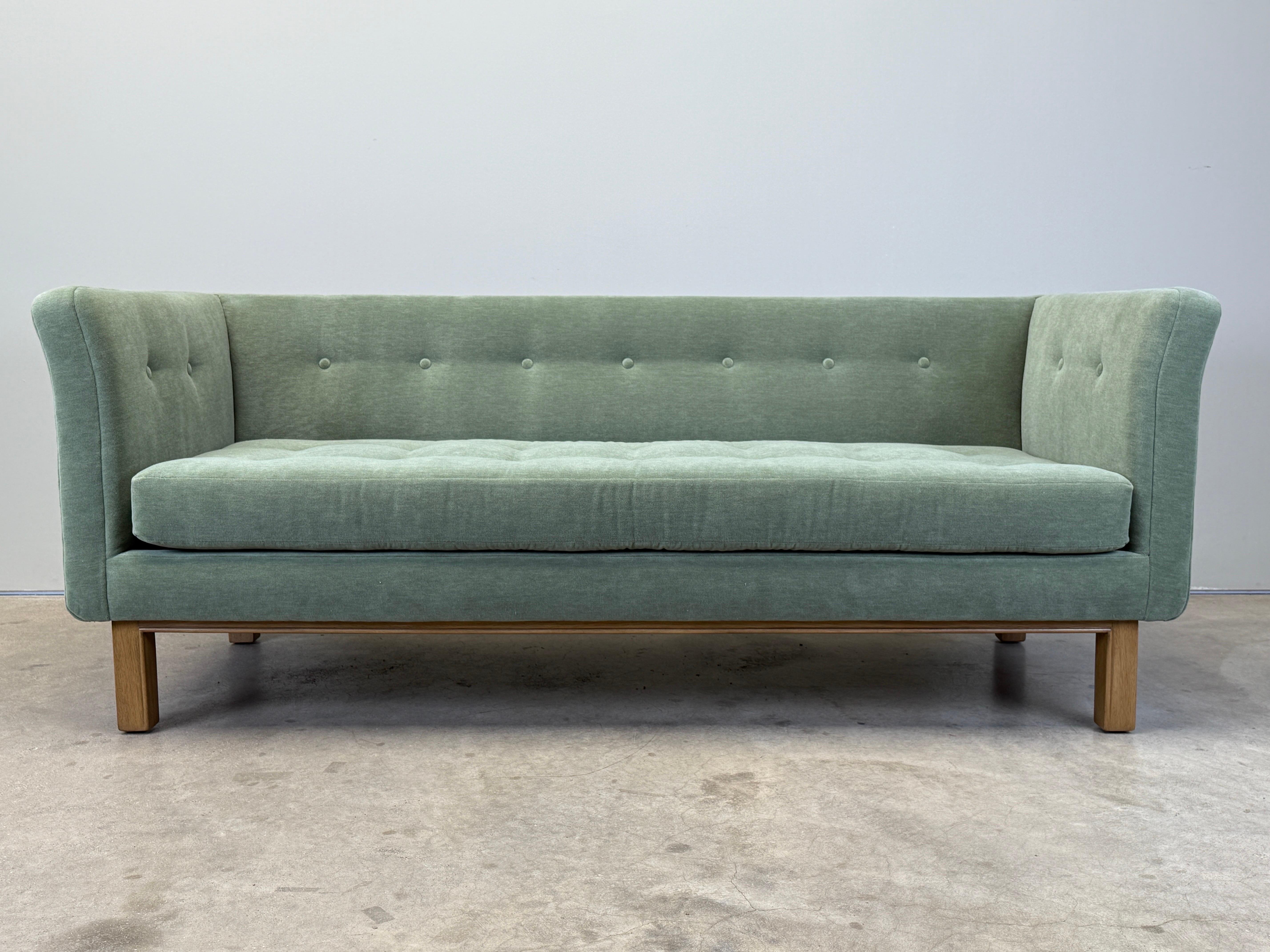 Edward Wormley for Dunbar model 4623 Sofa en vente 3