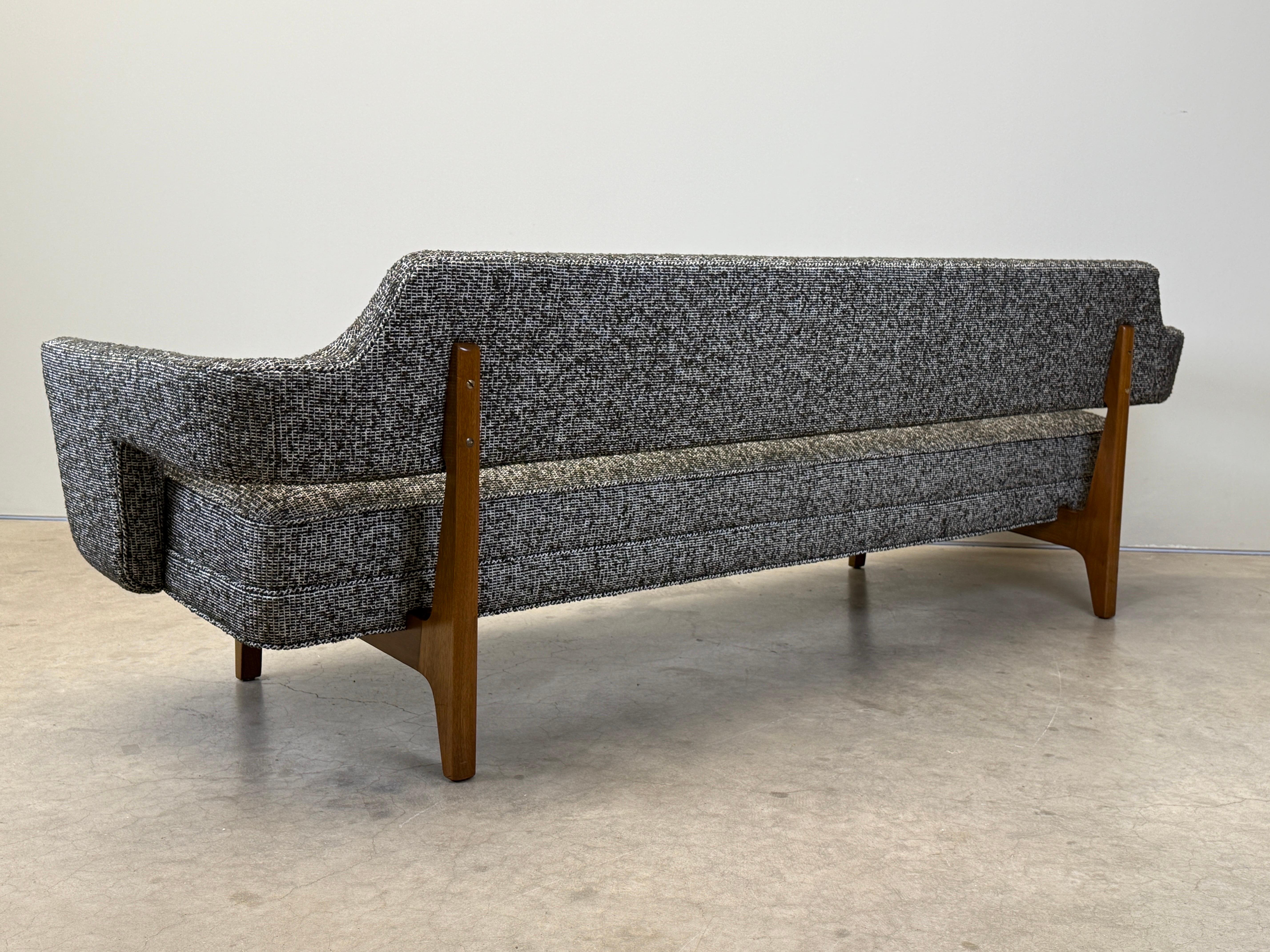 Edward Wormley for Dunbar Model 486 Bracket Back Sofa For Sale 8