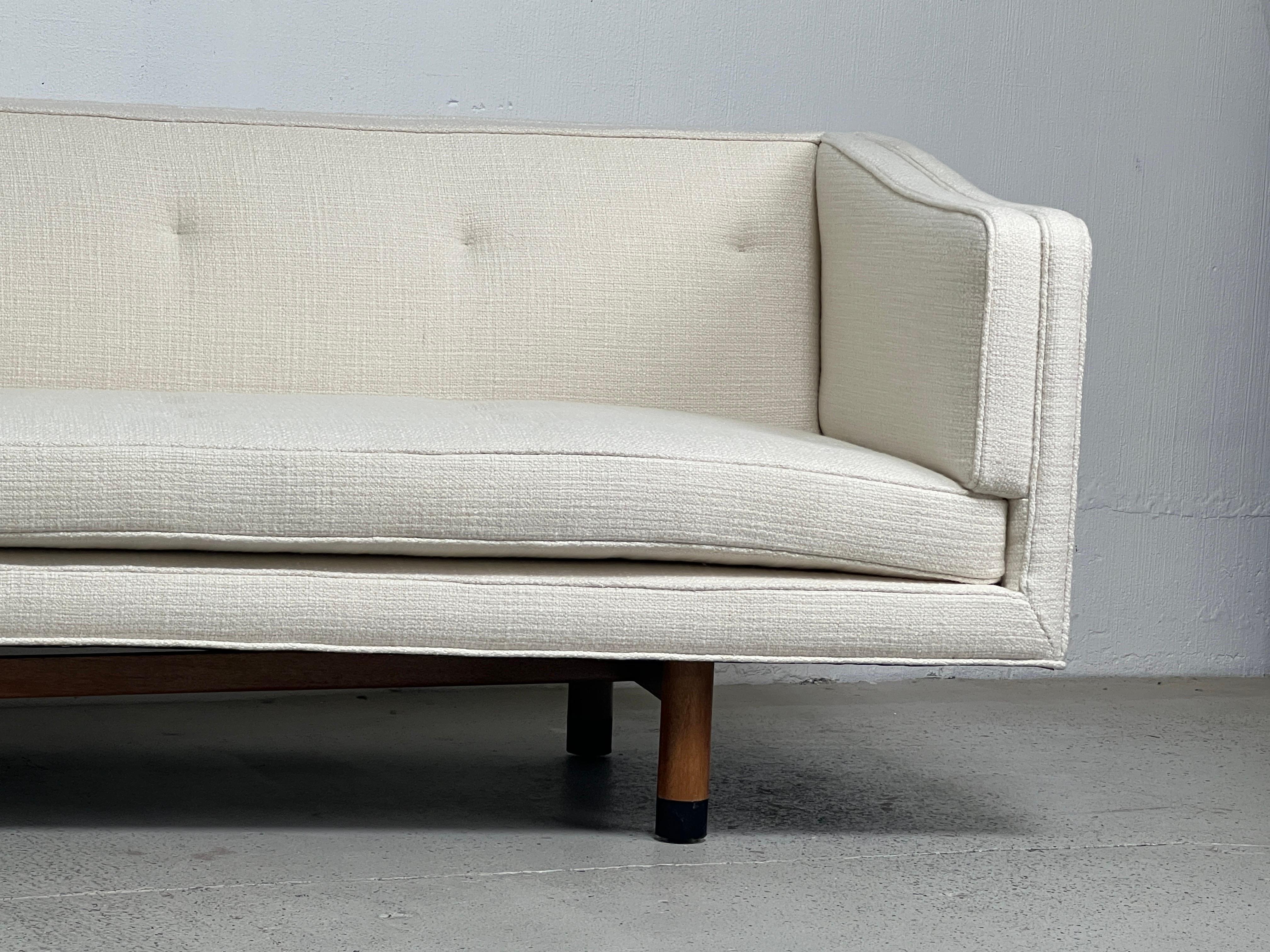 Edward Wormley per Dunbar Modello 5305 Divano in vendita 1