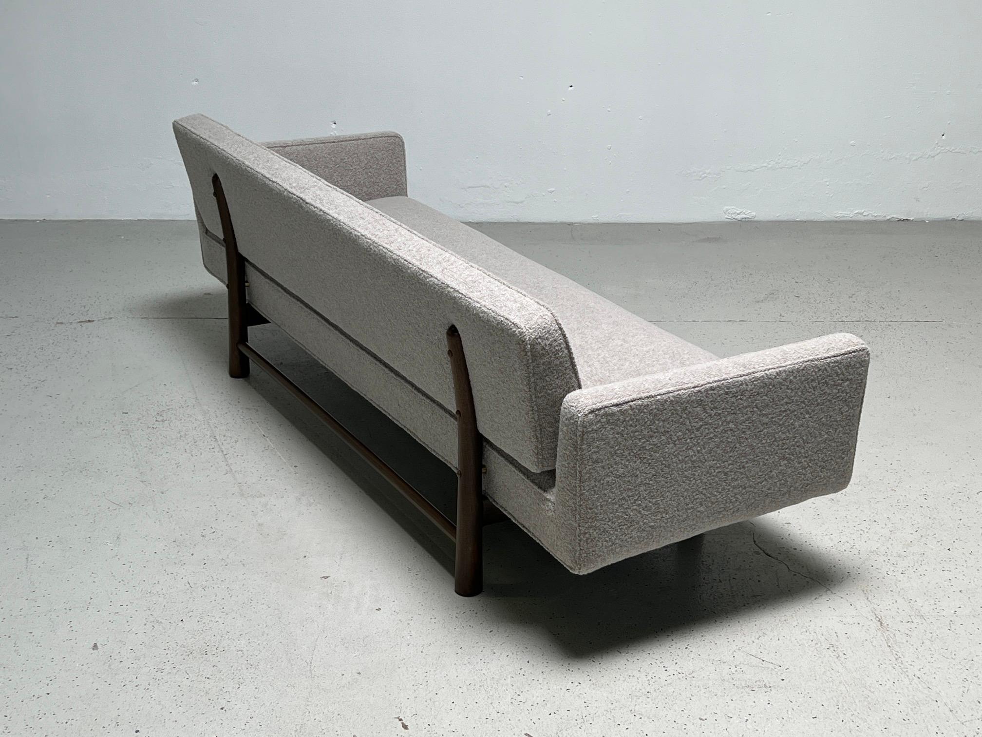 Edward Wormley for Dunbar model 5316 Sofa For Sale 7
