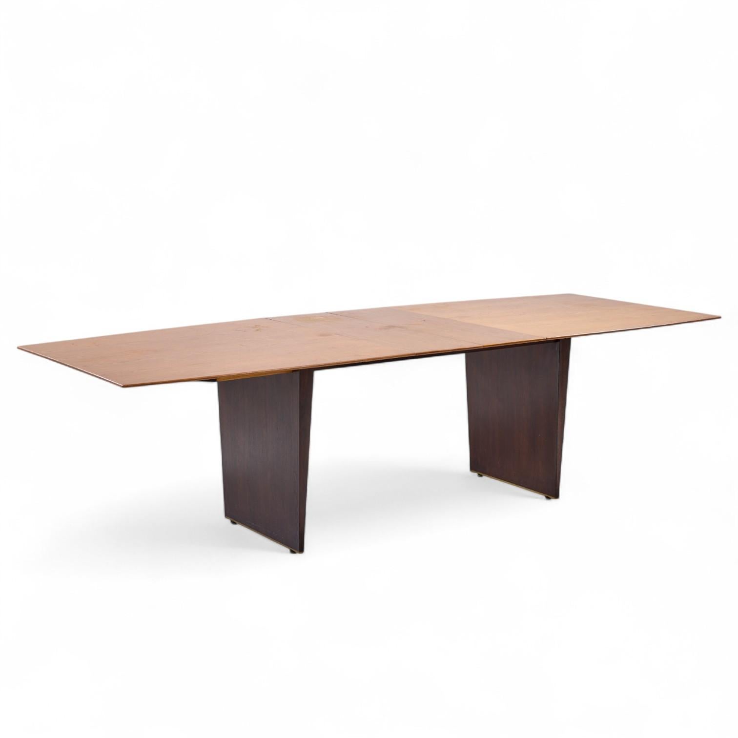 Edward Wormley per Dunbar Modello 5460 MCM TAWI Tavolo da pranzo in legno con 3 foglie in vendita 3