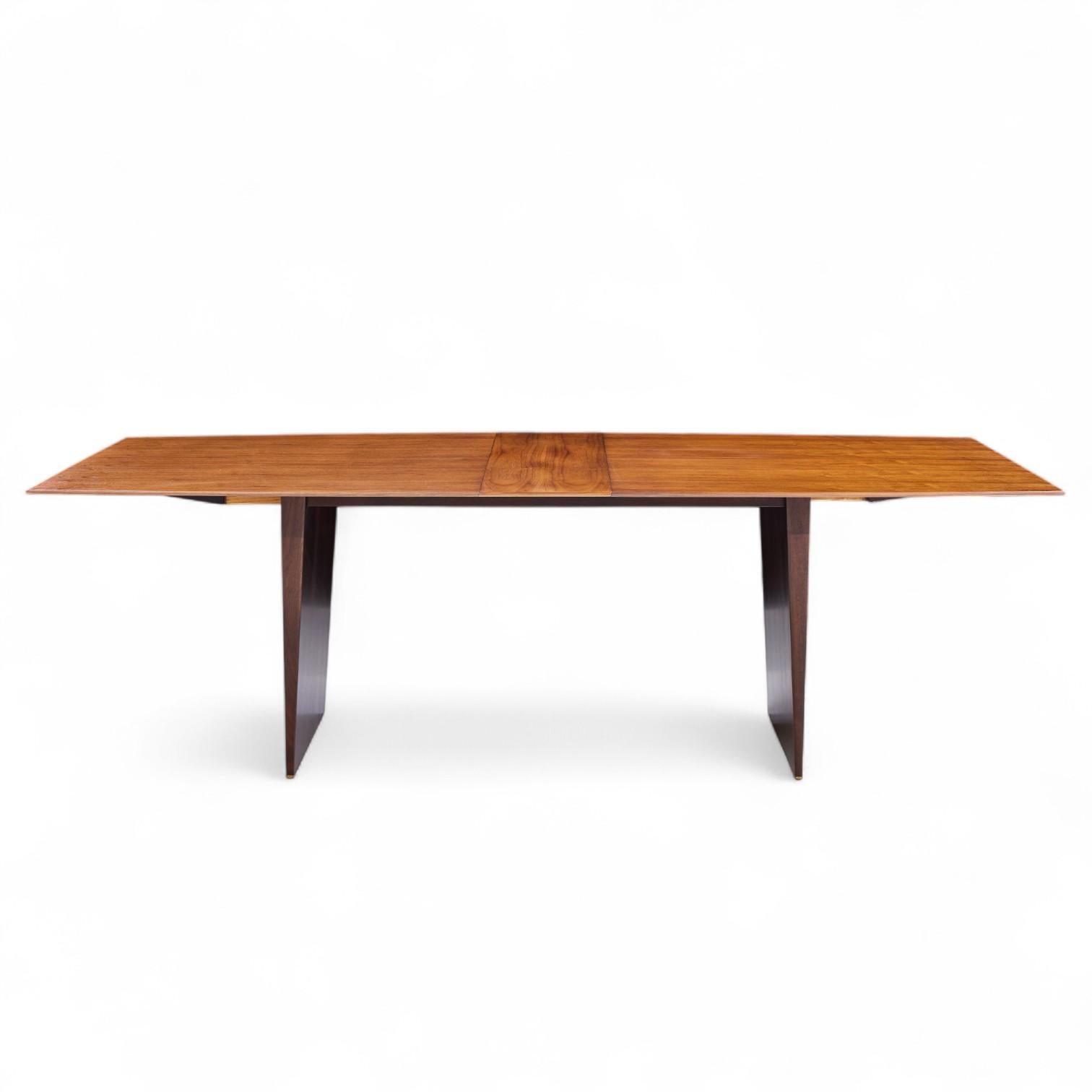 Edward Wormley for Dunbar Model 5460 MCM TAWI Wood Dining Table with 3 Leaves For Sale 4