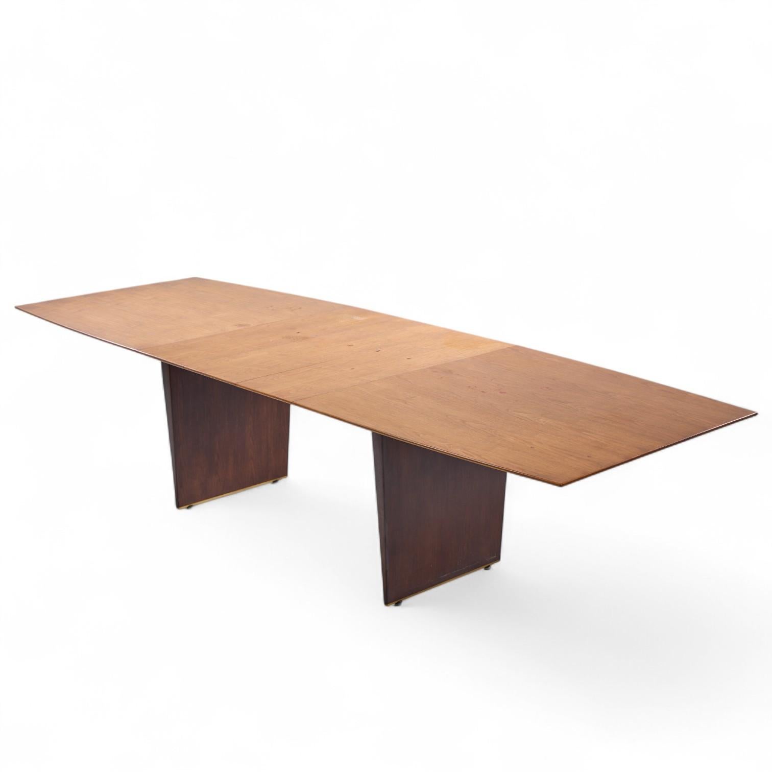 Edward Wormley per Dunbar Modello 5460 MCM TAWI Tavolo da pranzo in legno con 3 foglie in vendita 6