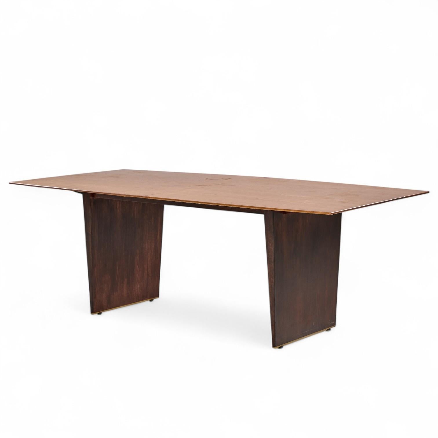 Legno Edward Wormley per Dunbar Modello 5460 MCM TAWI Tavolo da pranzo in legno con 3 foglie in vendita