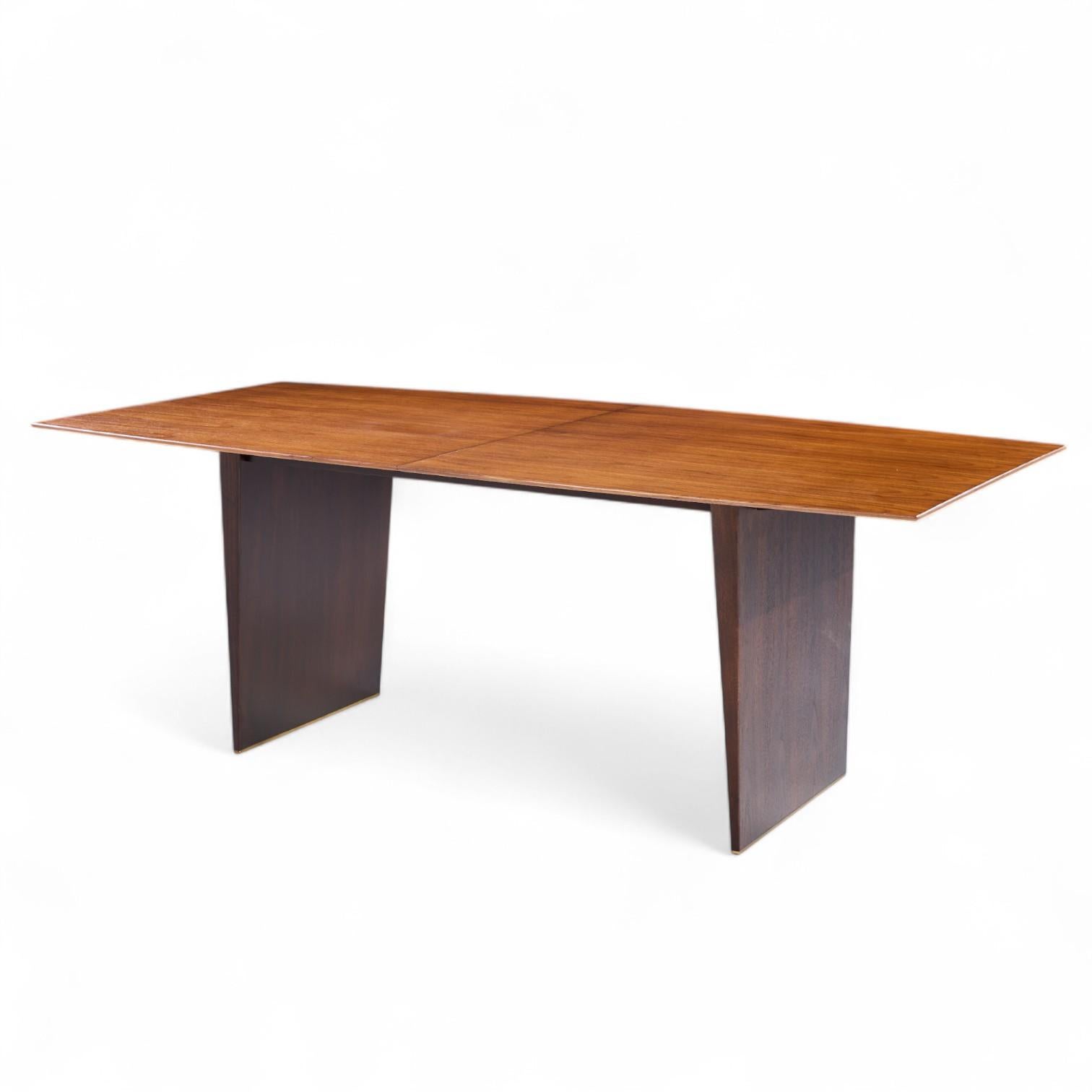 Edward Wormley for Dunbar Model 5460 MCM TAWI Wood Dining Table with 3 Leaves For Sale 2