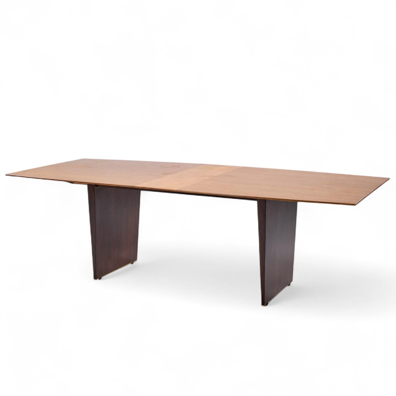 Edward Wormley per Dunbar Modello 5460 MCM TAWI Tavolo da pranzo in legno con 3 foglie in vendita 2