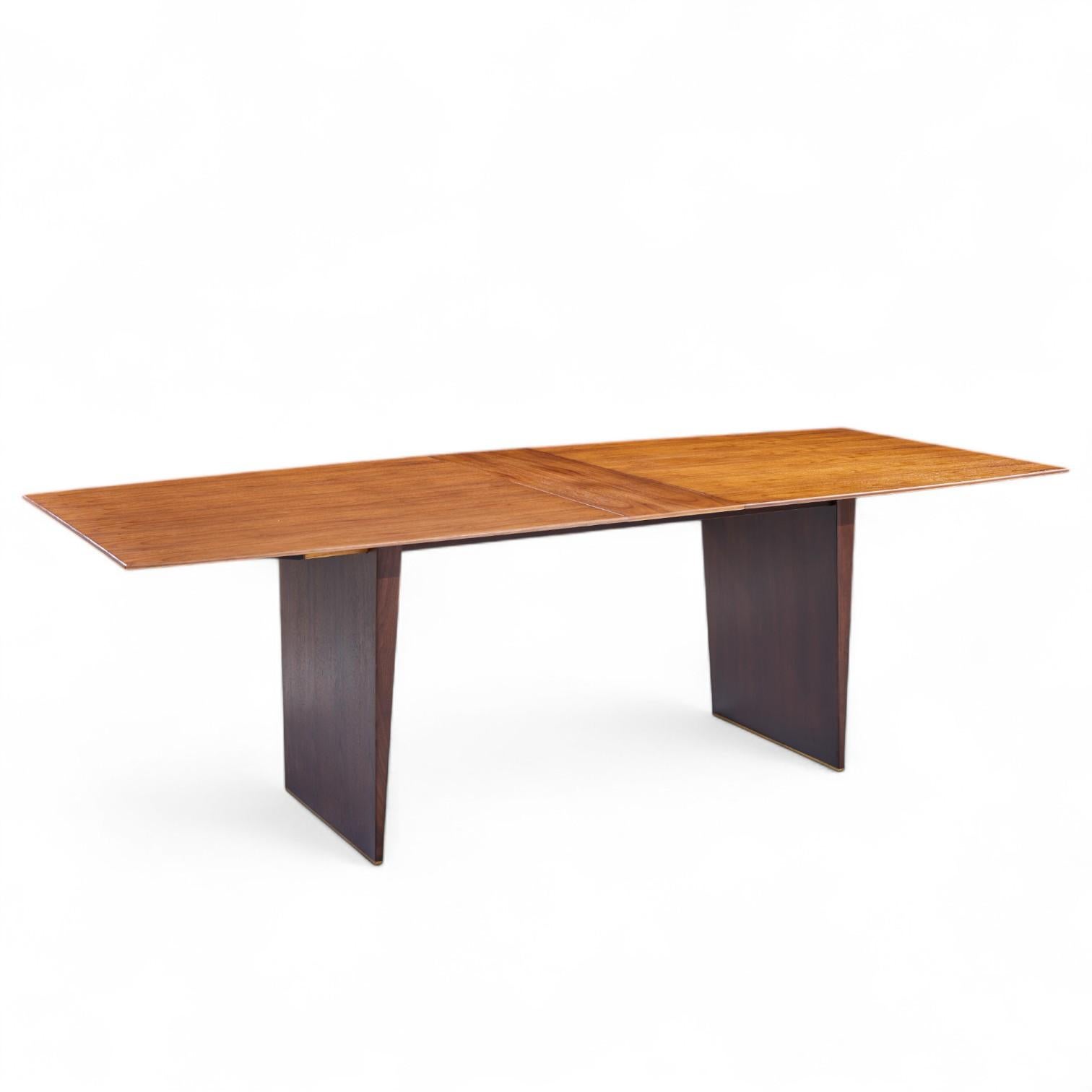 Edward Wormley for Dunbar Model 5460 MCM TAWI Wood Dining Table with 3 Leaves For Sale 3
