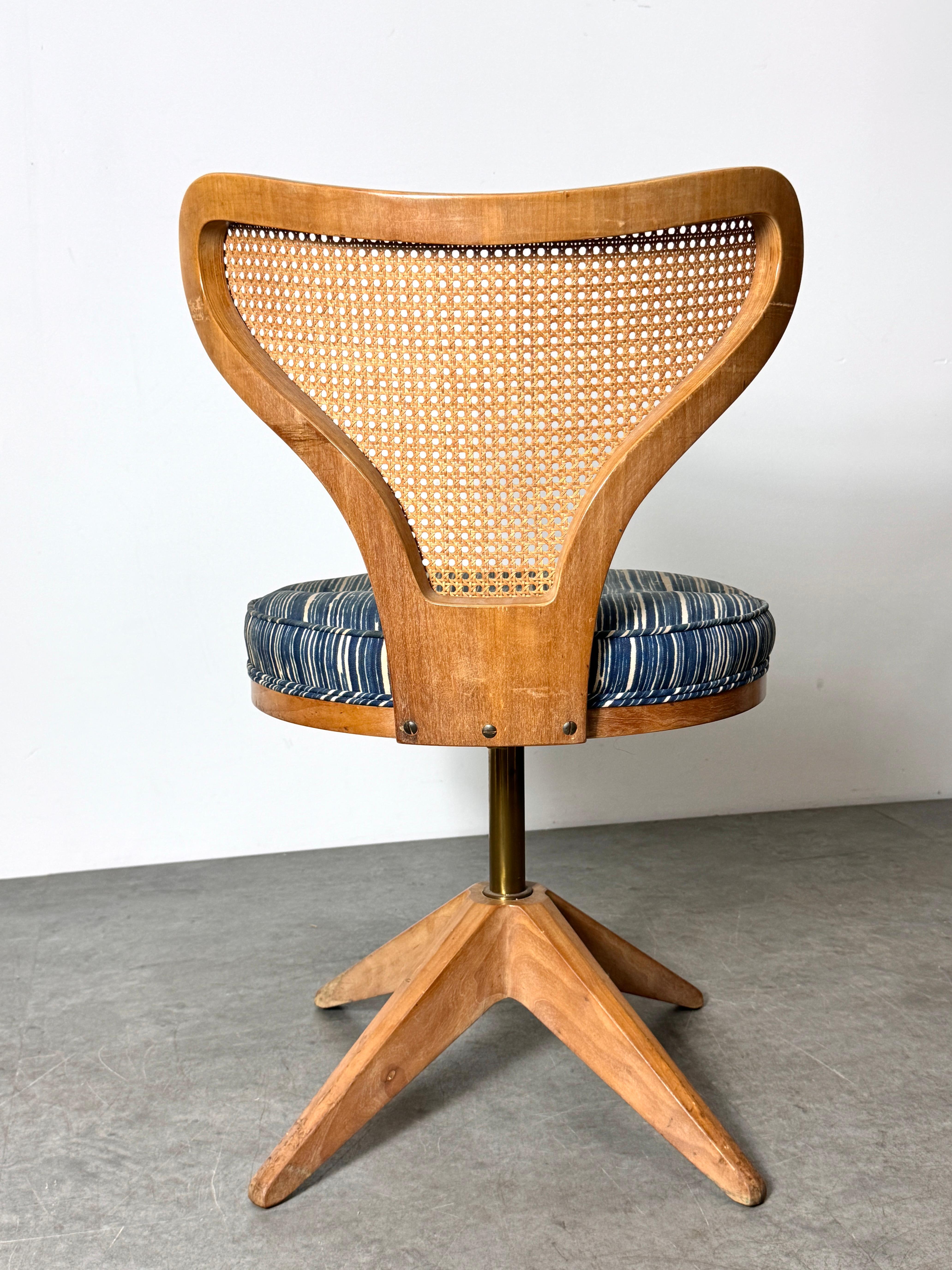 Américain Chaise pivotante Edward Wormley pour Dunbar modèle 5522 en vente