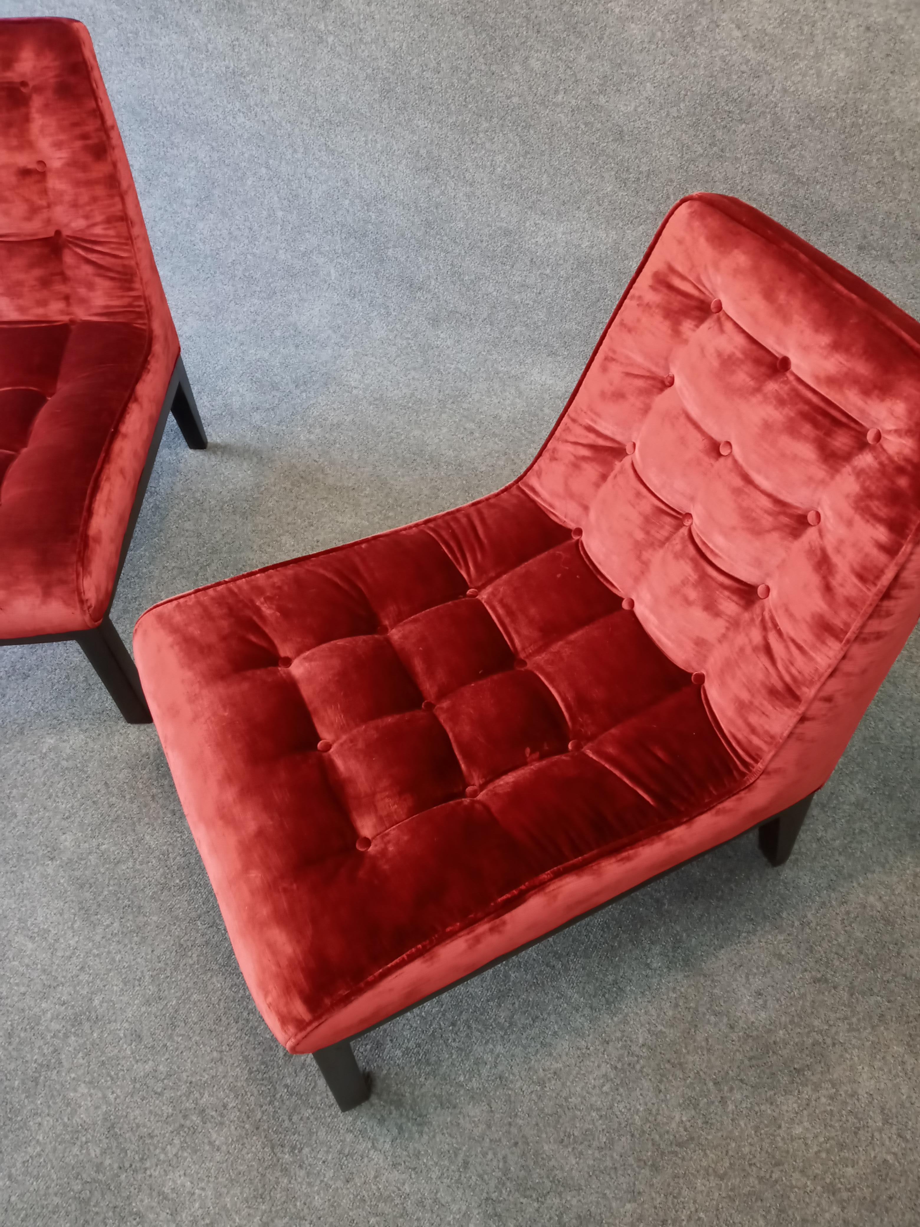 Edward Wormley for Dunbar Pair of Elegant Slipper Lounge Chairs For Sale 4
