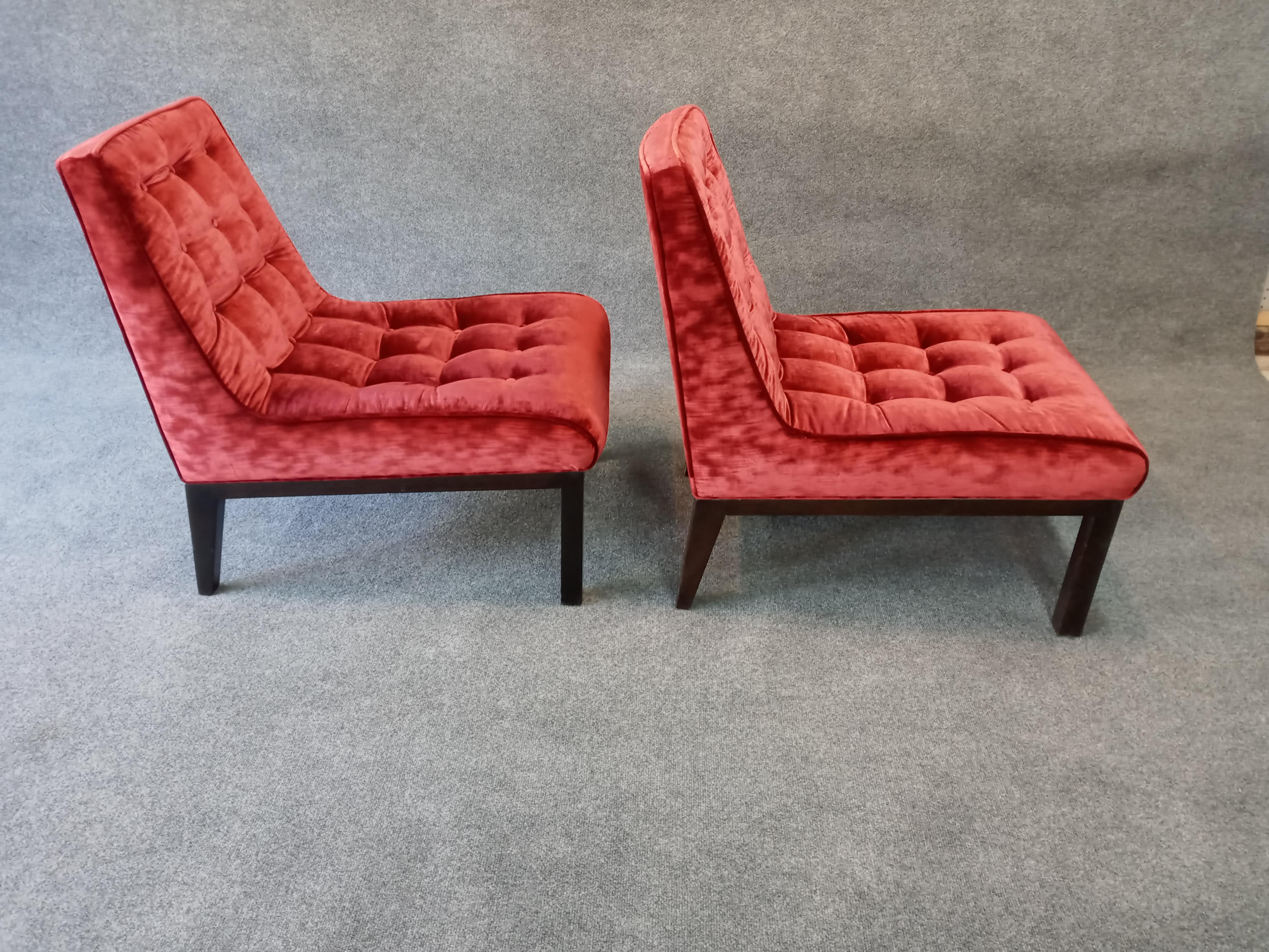 Edward Wormley für Dunbar Ein Paar elegante Slipper Lounge Chairs (amerikanisch) im Angebot