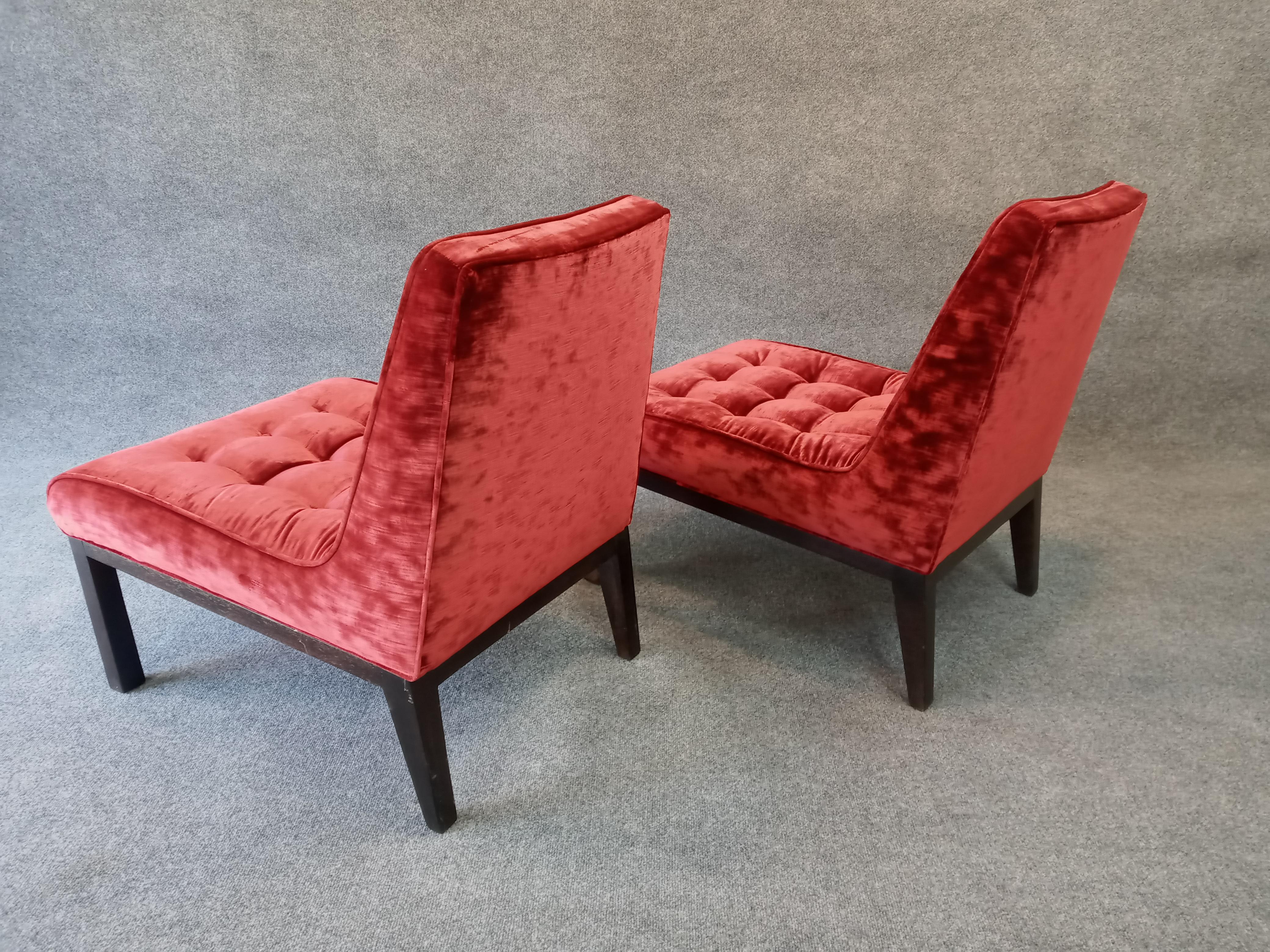Mid-20th Century Edward Wormley for Dunbar Pair of Elegant Slipper Lounge Chairs For Sale