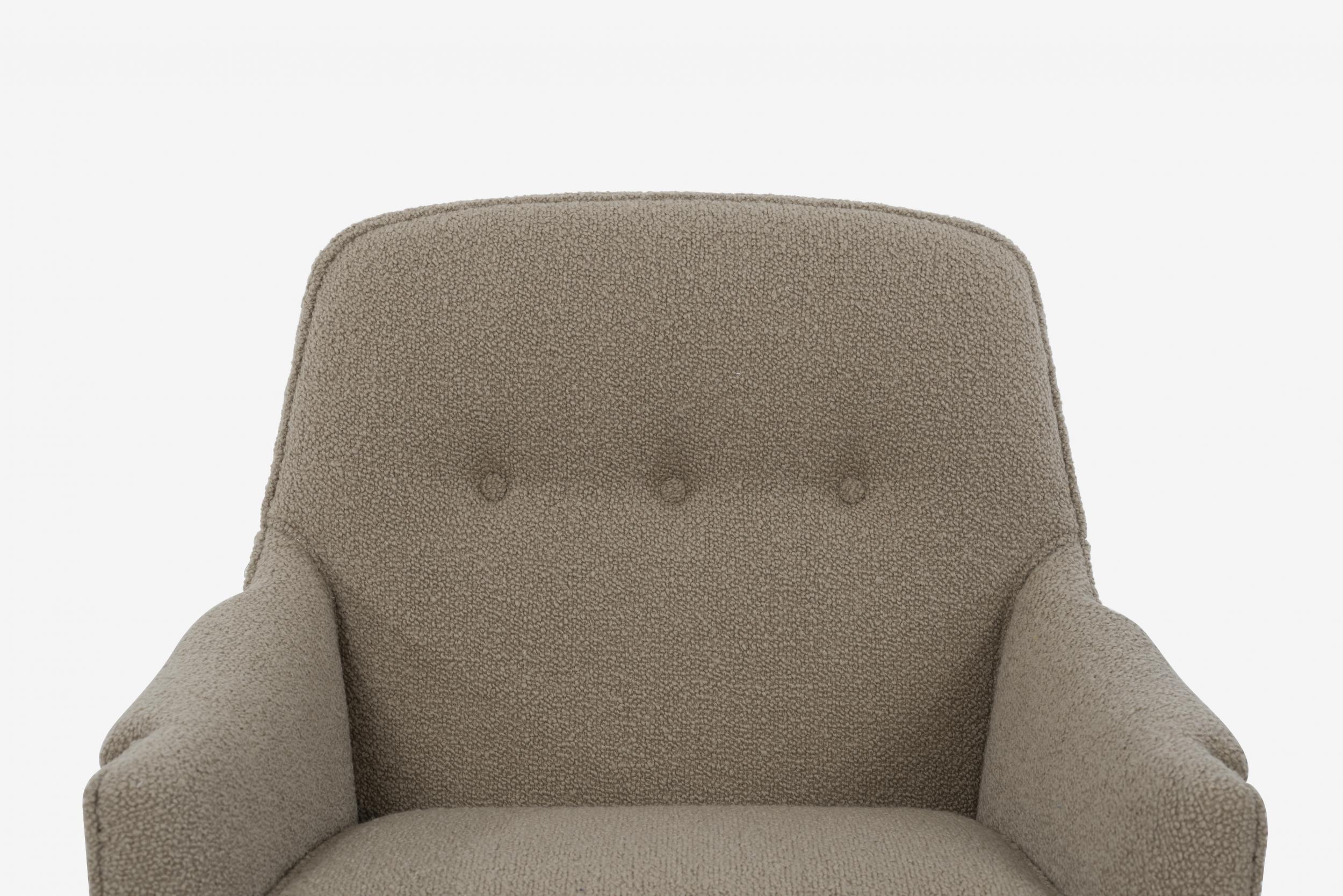 Appliqué Edward Wormley for Dunbar Pair of Lounges Chairs in Knoll Boucle