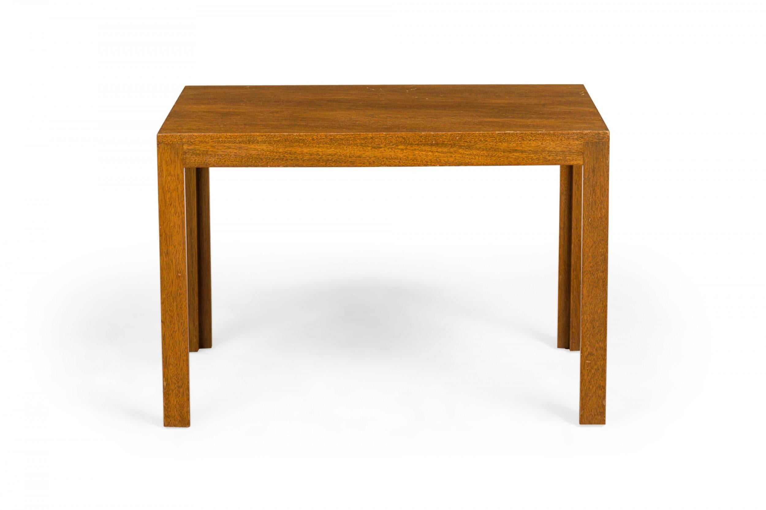 Edward Wormley for Dunbar  Parsons Style Wooden Rectangular End / Side Table In Good Condition For Sale In New York, NY