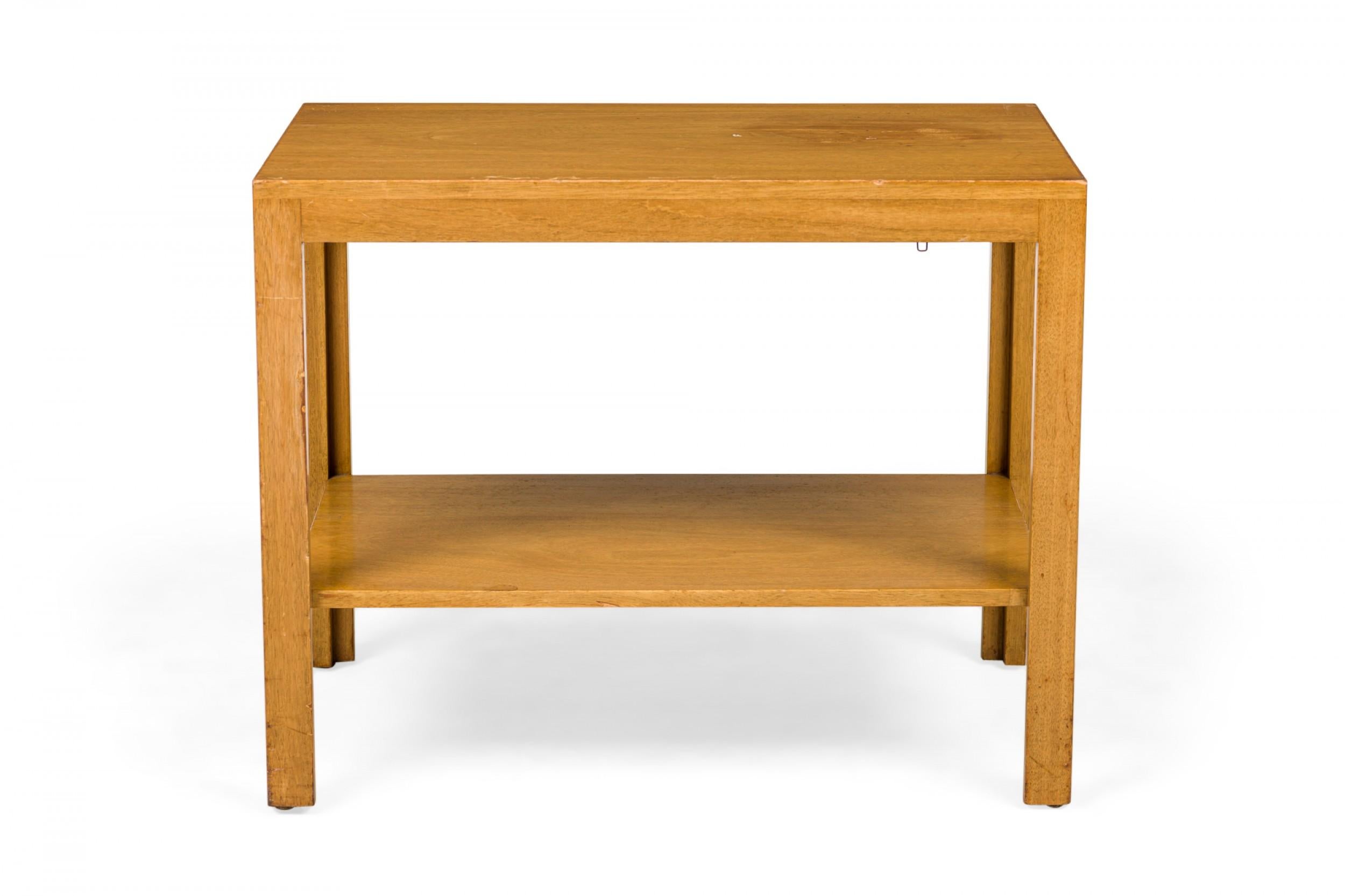 Edward Wormley For Dunbar Parsons Style Wooden Stretcher Shelf End / Side Table In Good Condition For Sale In New York, NY
