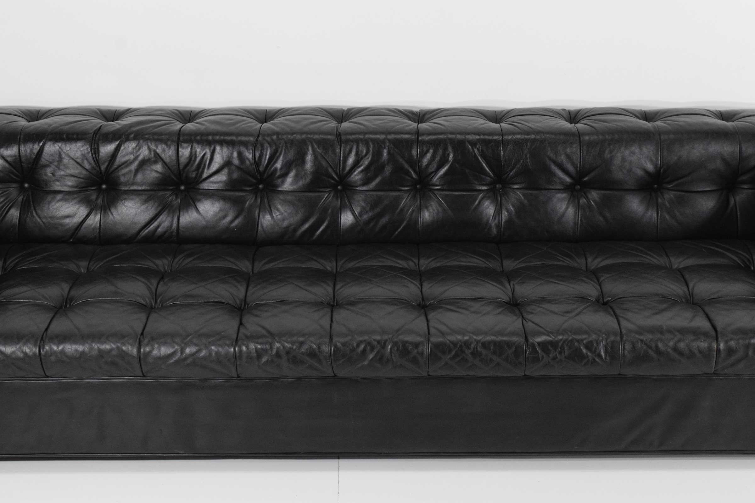 Edward Wormley for Dunbar Party Sofa Model 5407 in Black Leather 4