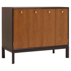 Edward Wormley Para Dunbar Petite Servidor de puerta plegable.