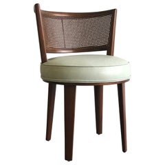 Drehstuhl:: Edward Wormley für Dunbar:: Mahagoni-Rohrleder:: 1950er