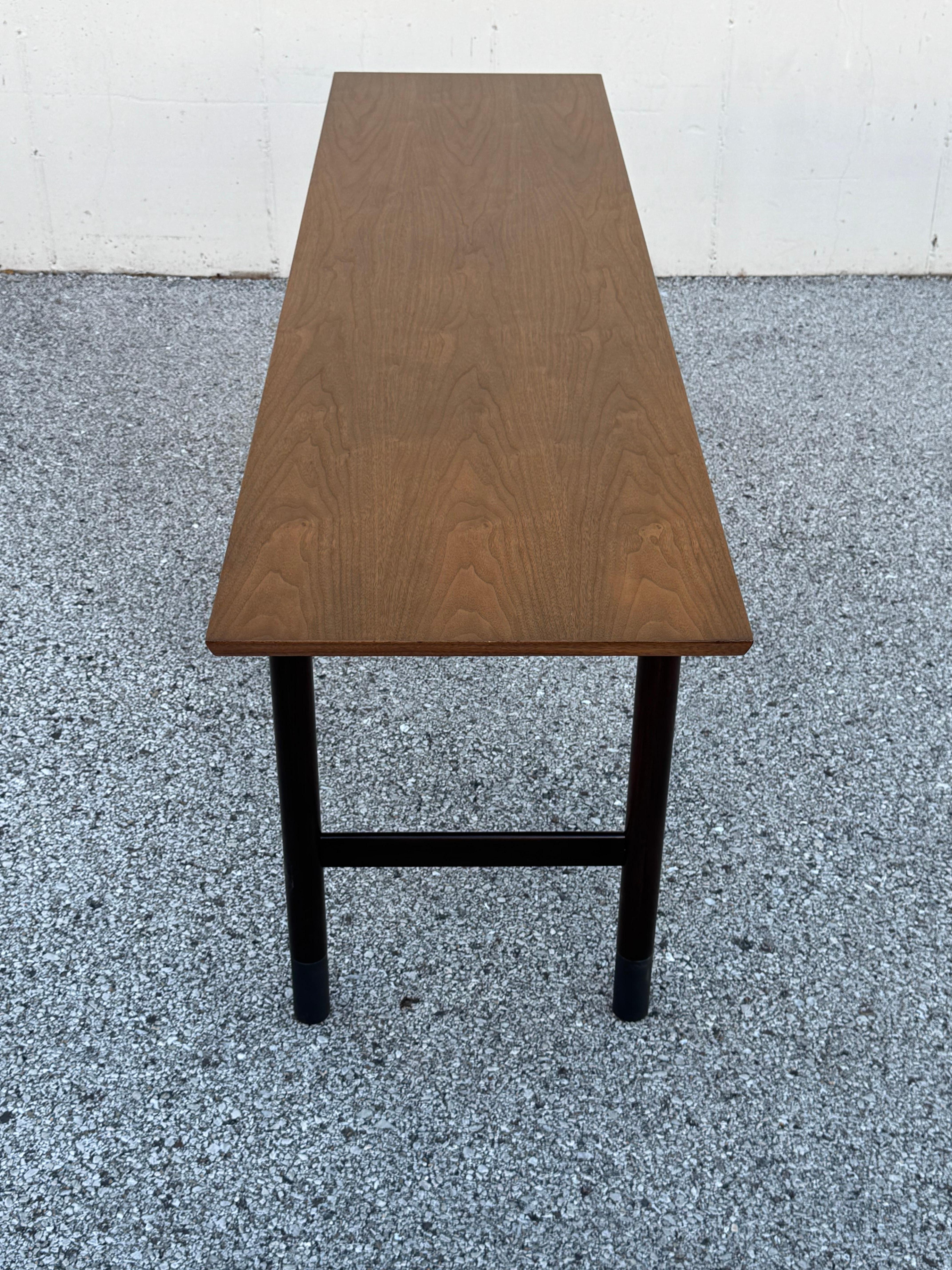 Edward Wormley for Dunbar Refinished Two-Tone Console or Sofa Table with Drawer For Sale 7