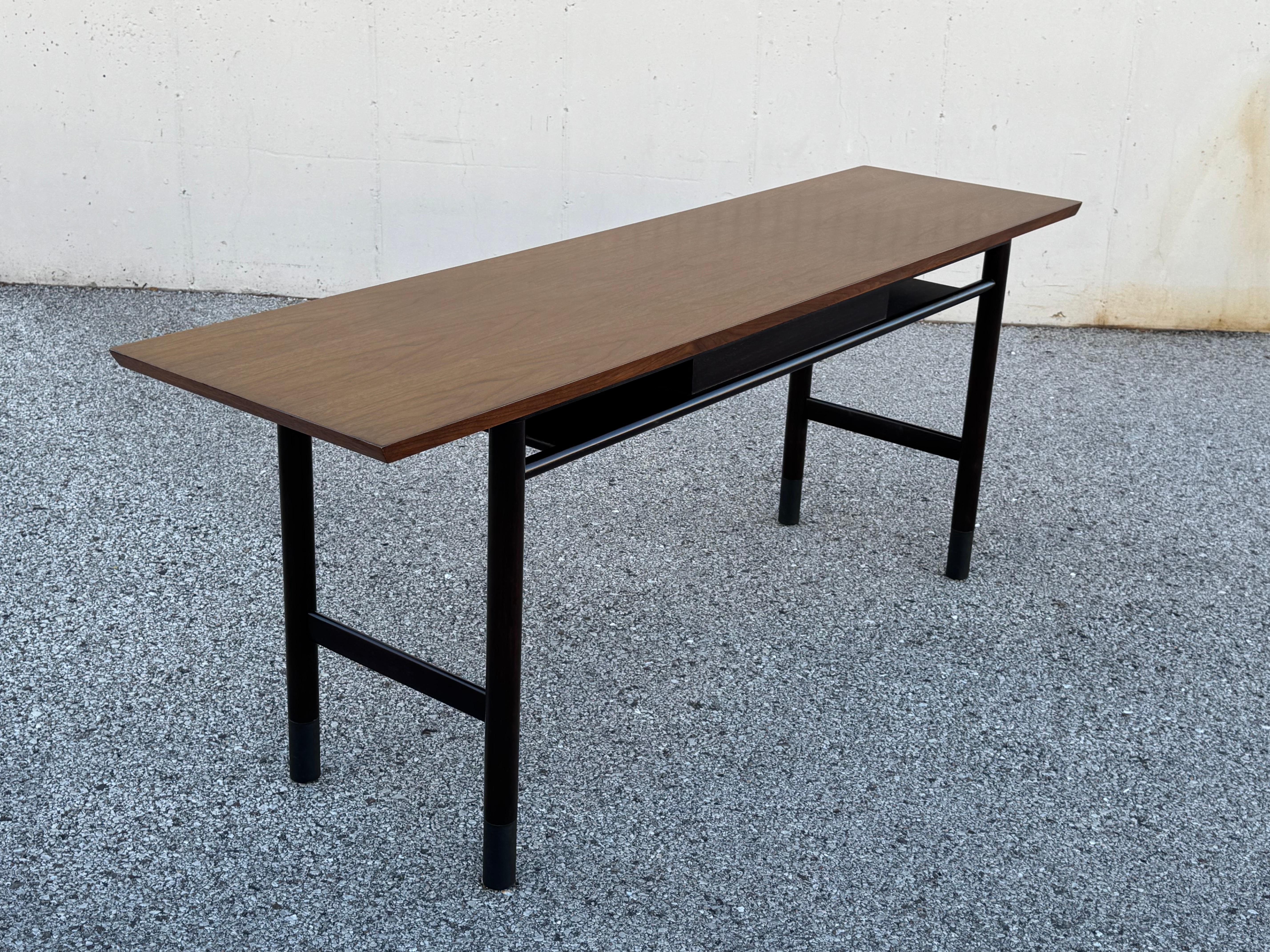 Edward Wormley for Dunbar Refinished Two-Tone Console or Sofa Table with Drawer For Sale 12