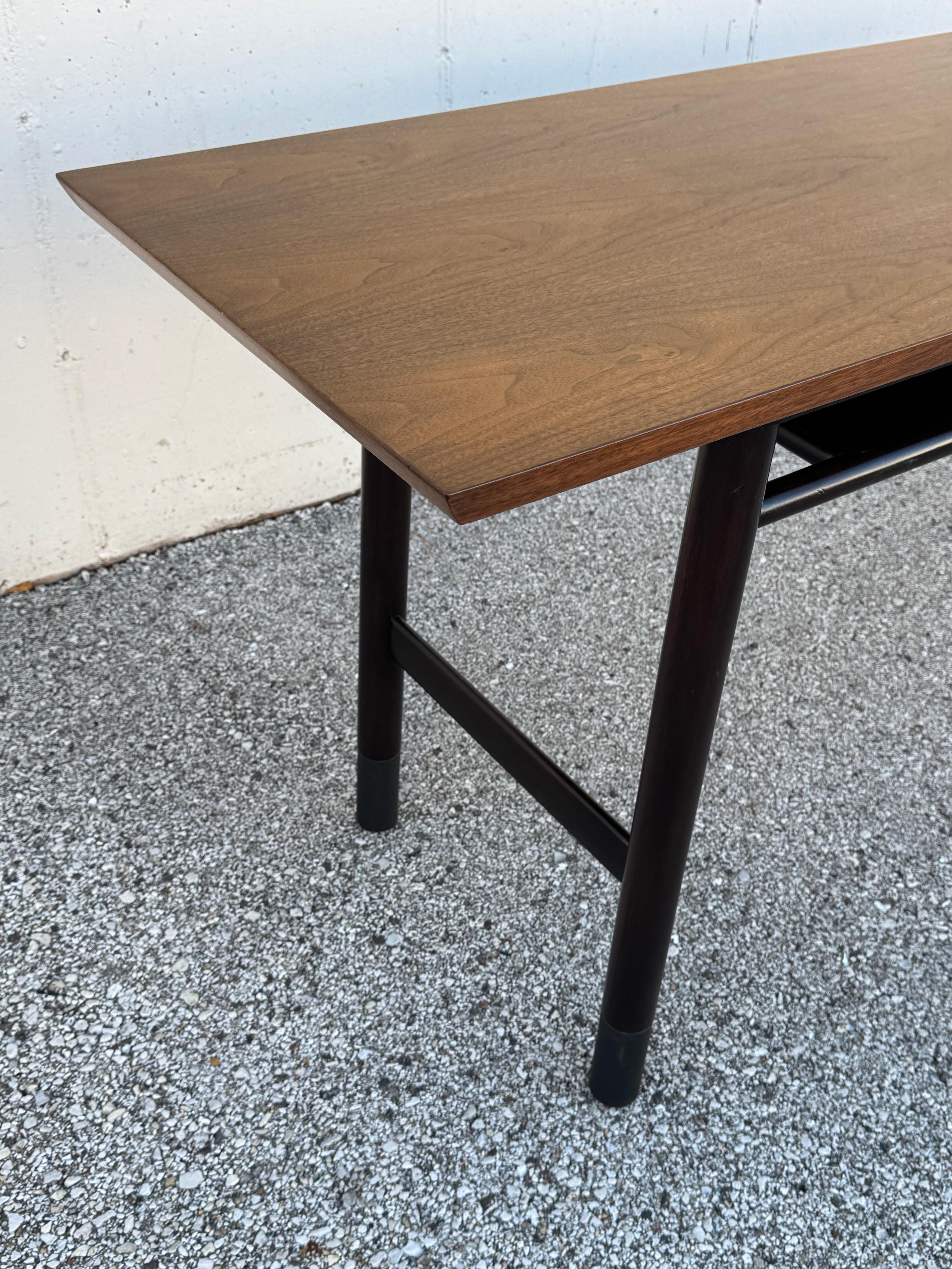 Edward Wormley for Dunbar Refinished Two-Tone Console or Sofa Table with Drawer For Sale 2